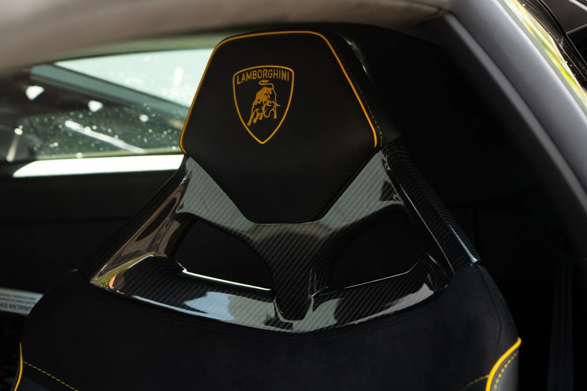 mph038_4192299484_Used_2022_Lamborghini_Huracan_EVO_1764129423_921bc0edb1