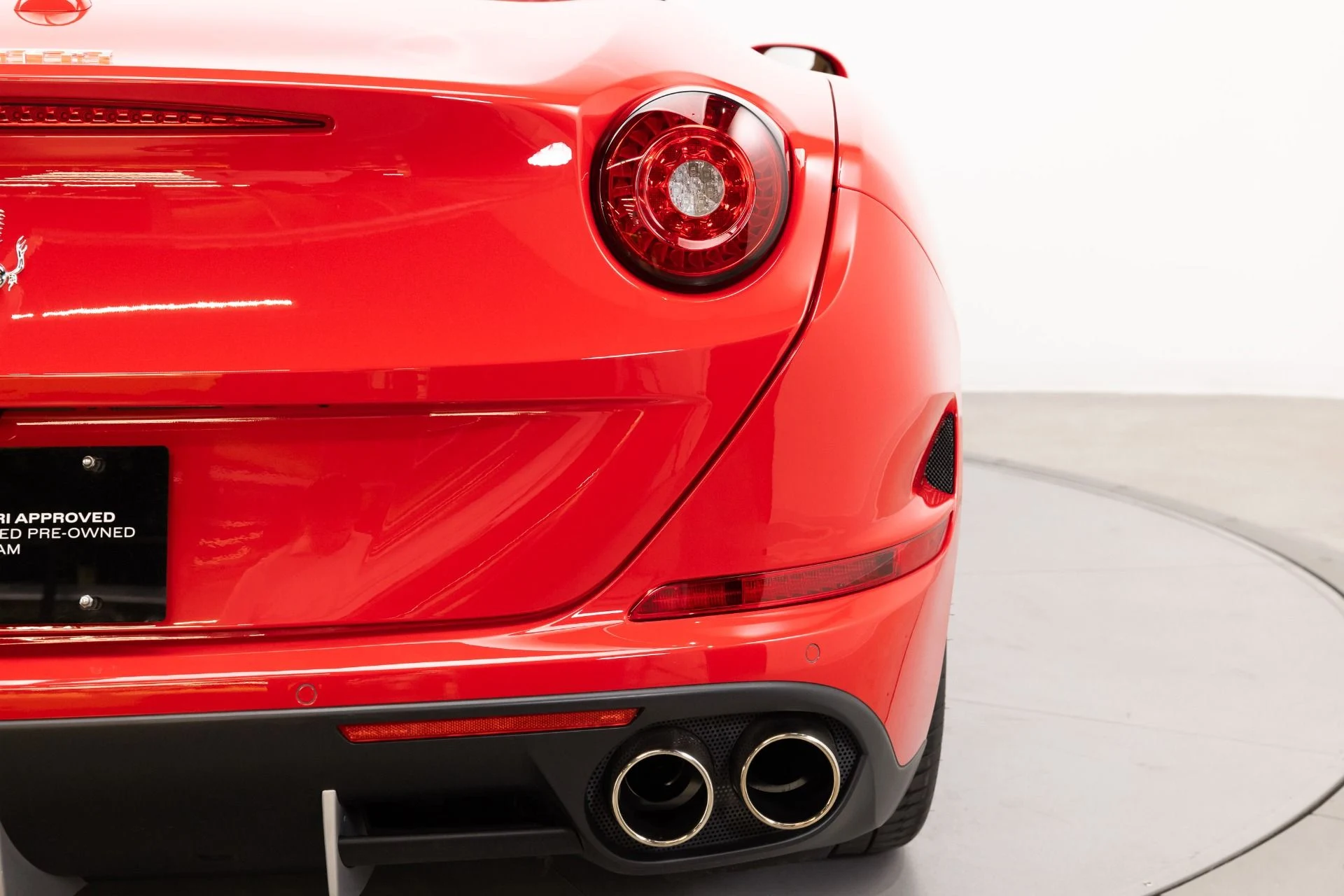 mph038_4195828435_Used_2017_Ferrari_California_T_1784583649_7d64b77e35
