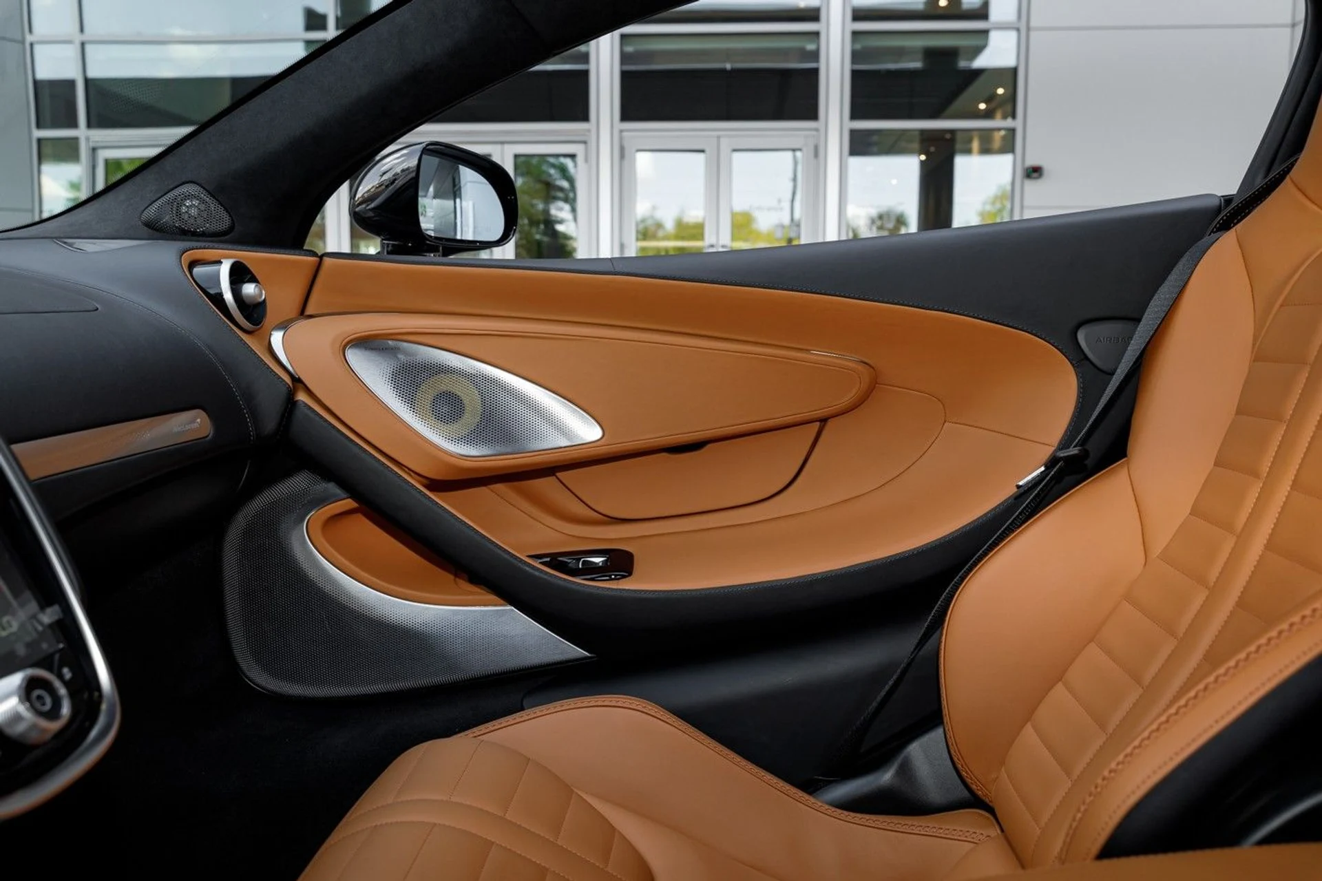 mph038_4197377138_470_p39_l_6726bb8582