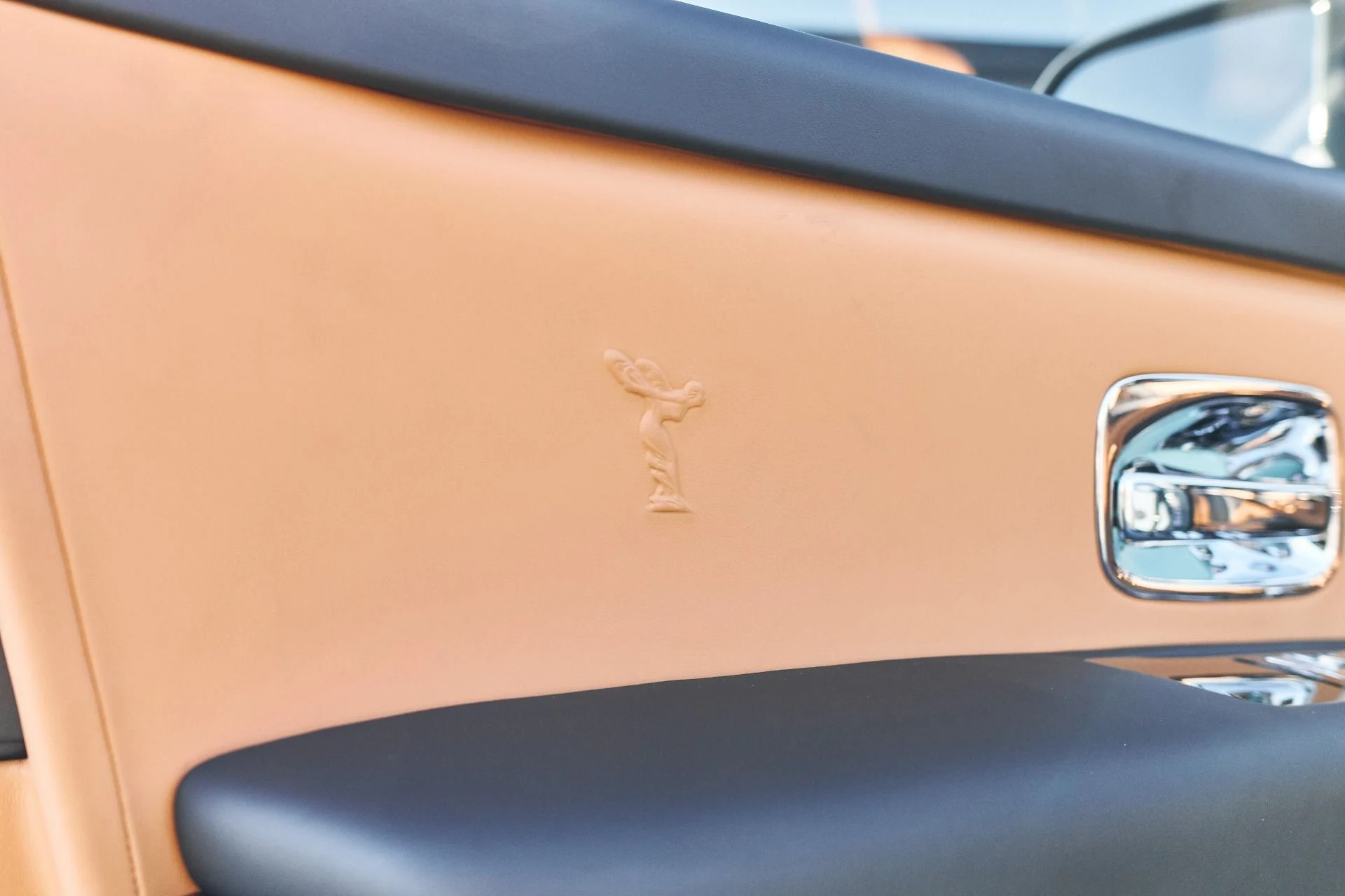 mph038_4202991443_Used_2025_Rolls_Royce_Cullinan_Base_1766020397_a29ddbc84f