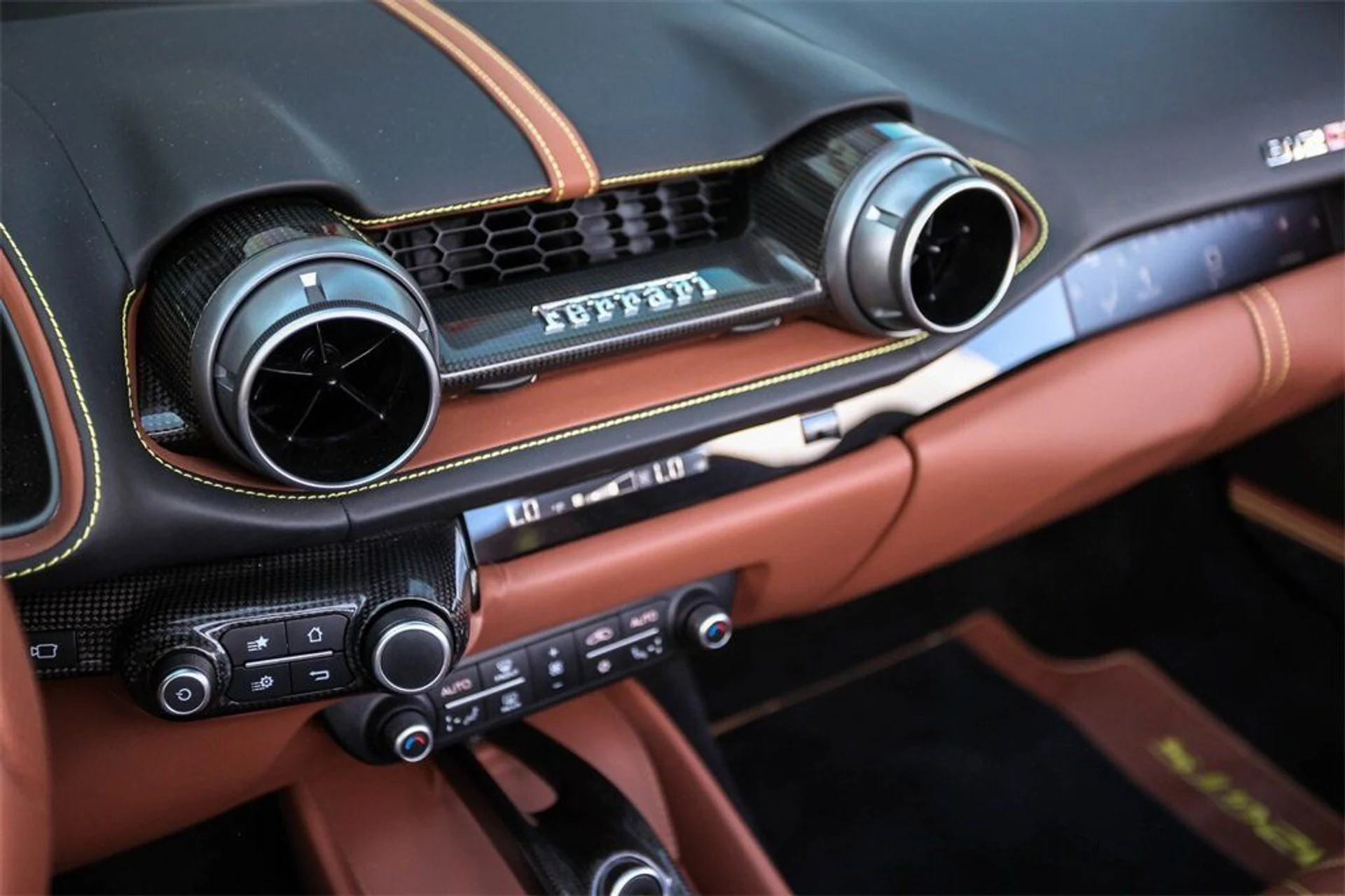 mph038_4205393751_db655772bc80679f7ec7e6c223b17046_e55ddee43f