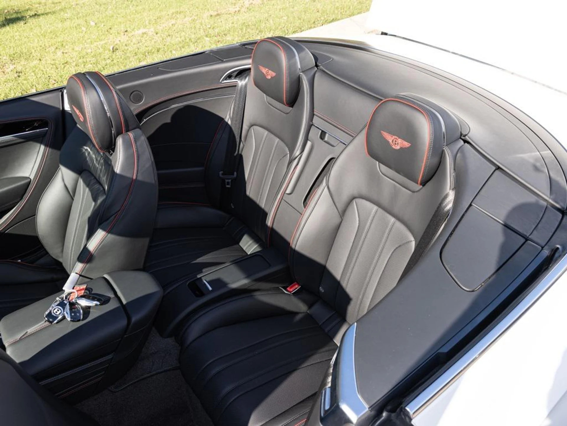 mph038_4206454434_465336698_68f22a78c83056c645fcffc0_af92d26fc3