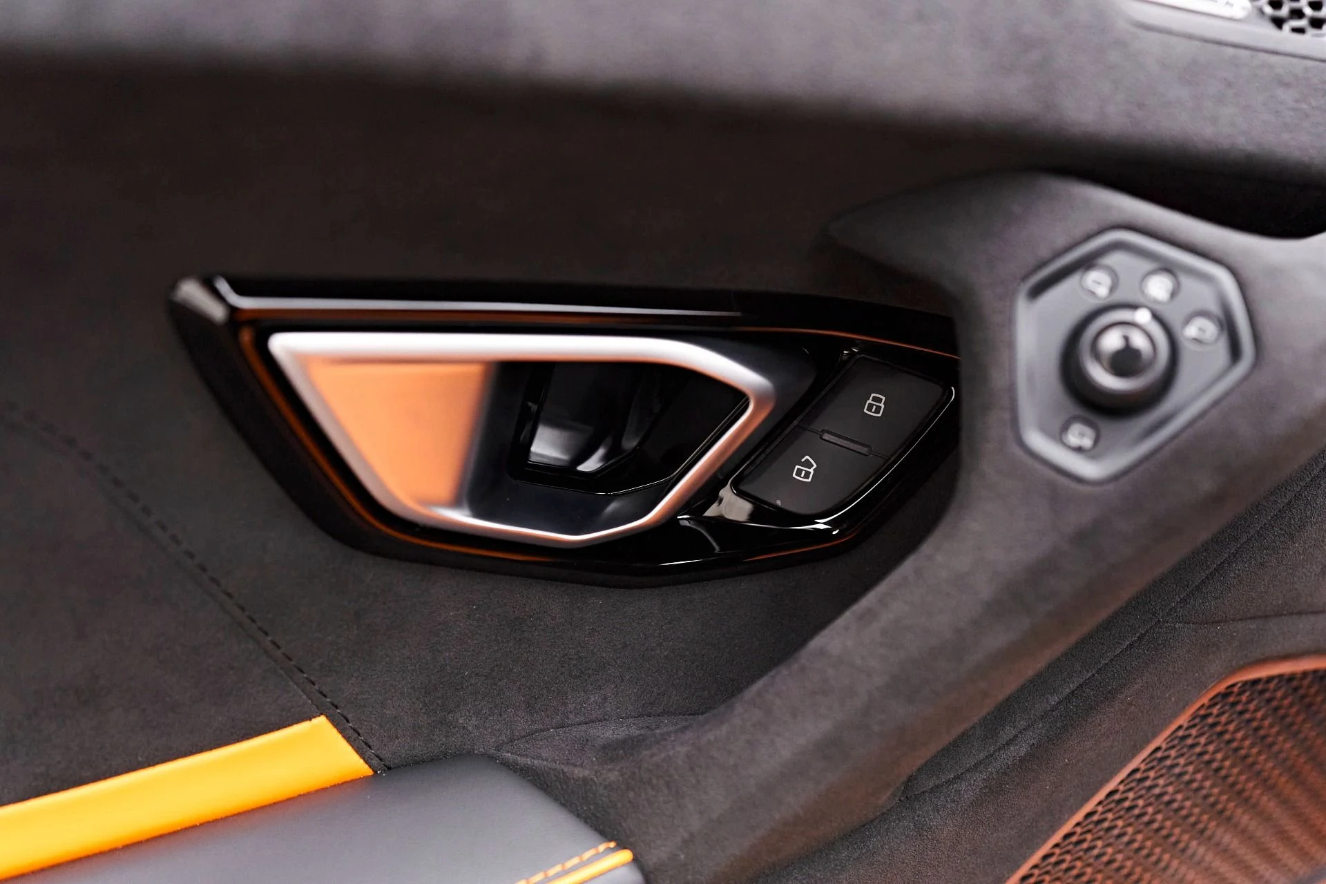 mph038_4207822371_Used_2023_Lamborghini_Huracan_Tecnica_Base_1713897578_38a7d9d276