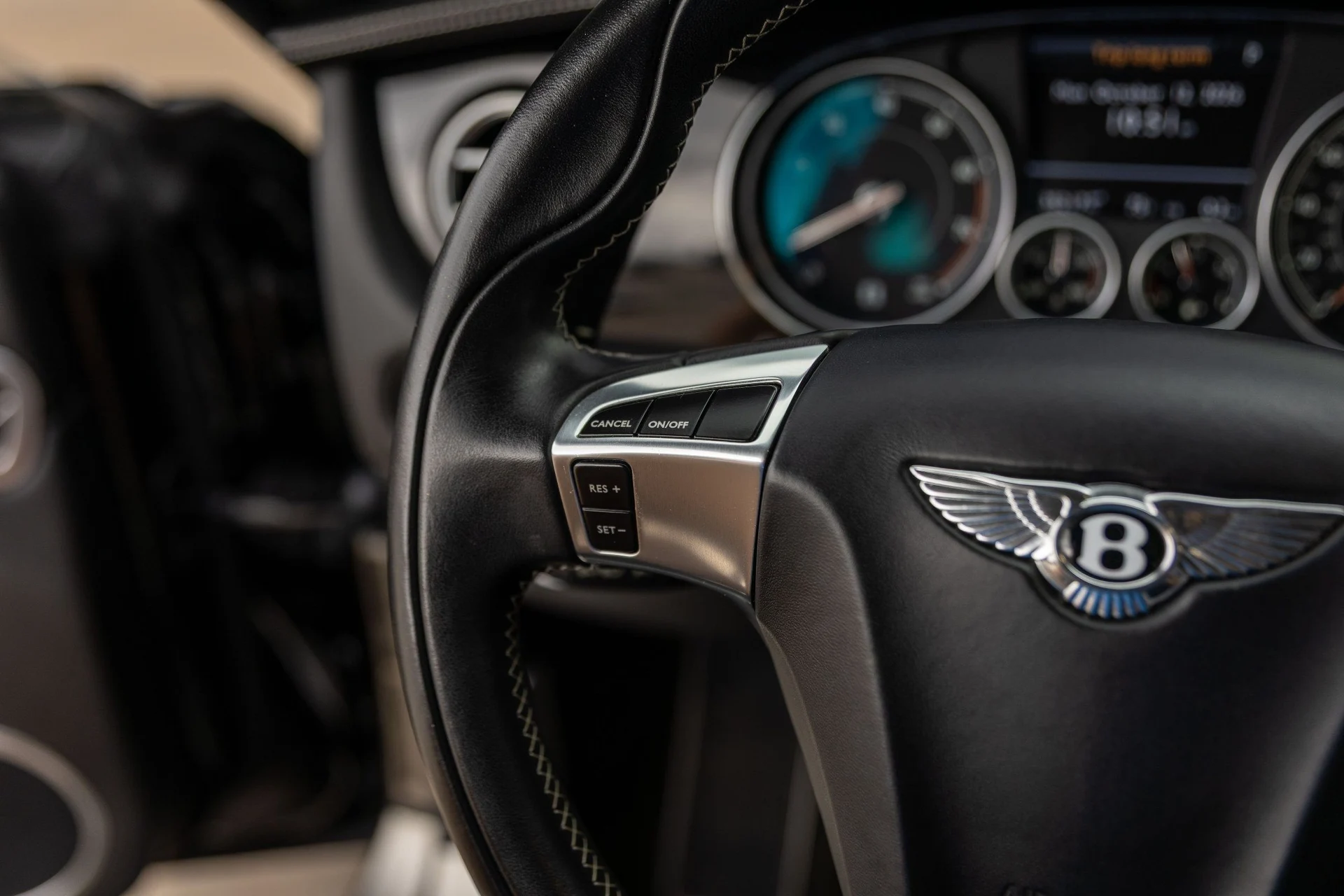 mph038_4232668192_Hi_Tech_Luxury_Imports_LLC_SCBFH_7_ZA_5_GC_055059_image_38_855b3f2920