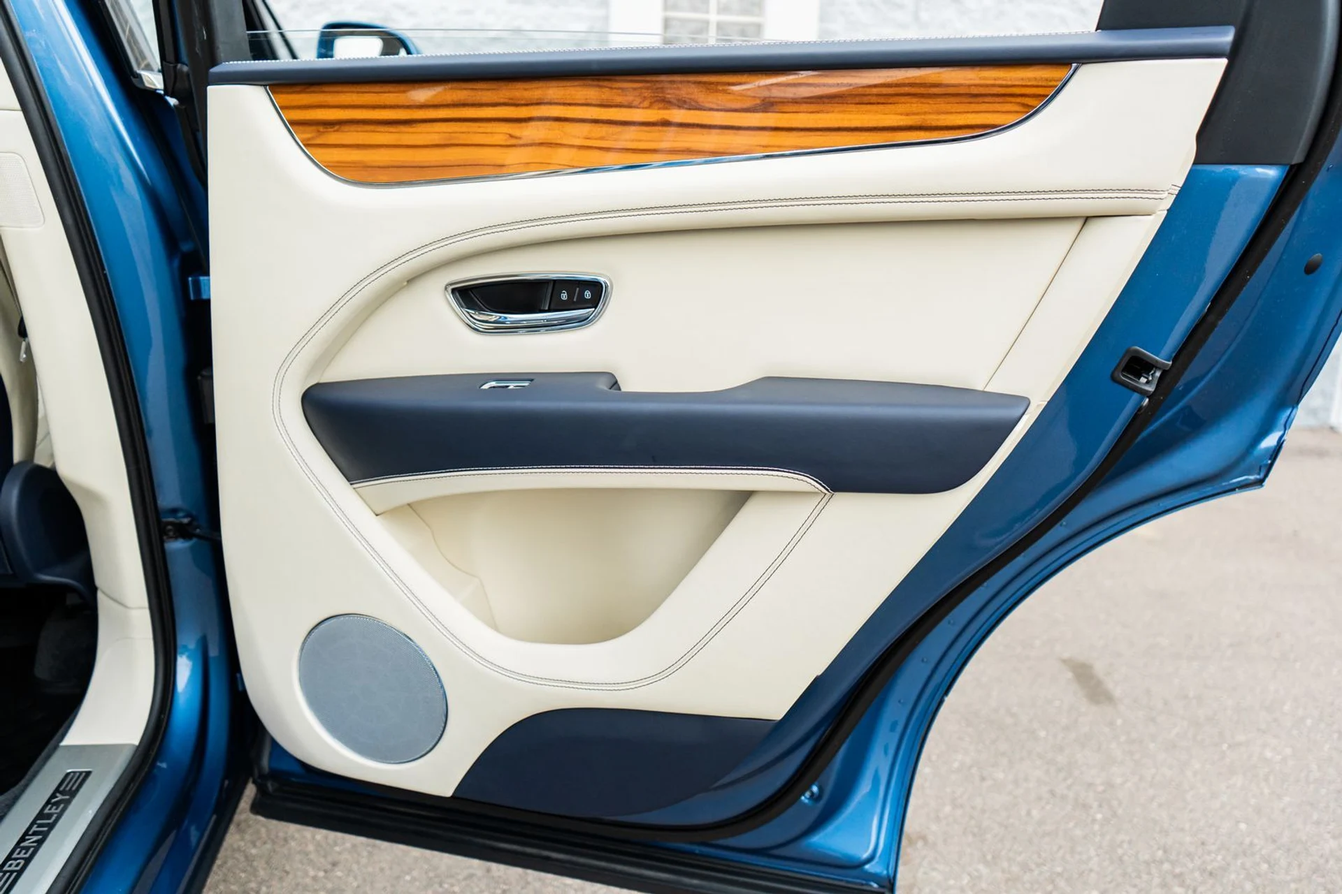 mph038_4244698855_a0af91b7_1cd3_4f9a_9292_d95576a82a67_f43db3d89d