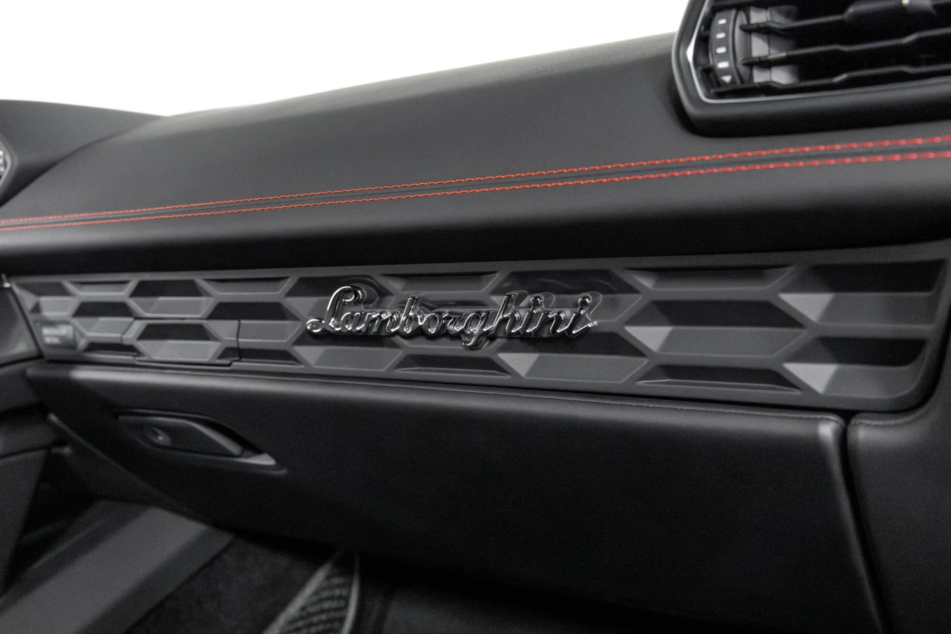 mph038_4266543453_Used_2021_Lamborghini_Huracan_EVO_1762806465_faf779541b