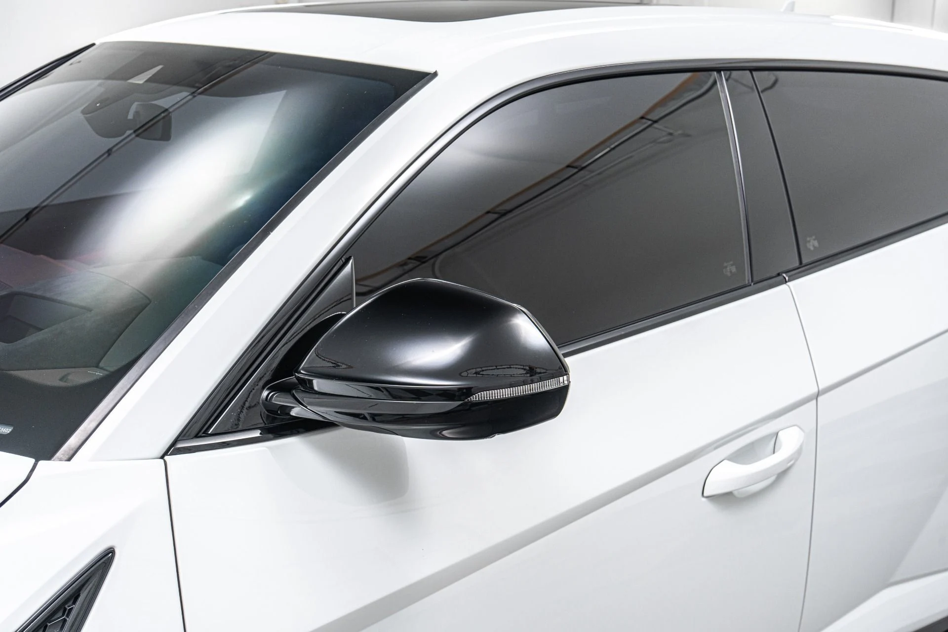 mph038_433027795_Used_2021_Lamborghini_Urus_Bang_and_Olufsen_Audio_Two_Tone_Interior_641_Horsepower_1773860440_856eb9b825