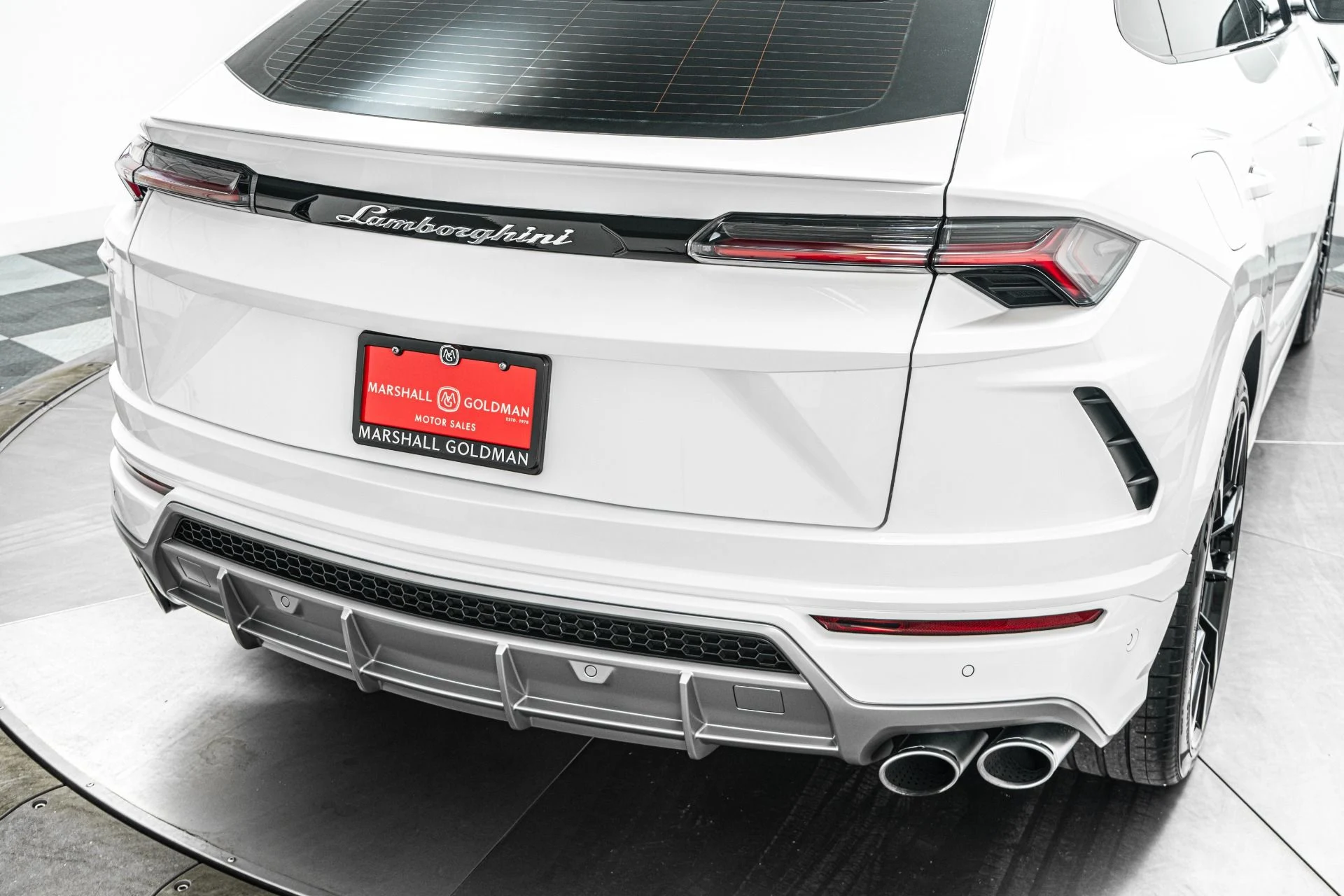 mph038_440349901_Used_2022_Lamborghini_Urus_1778007764_5c69c847c5