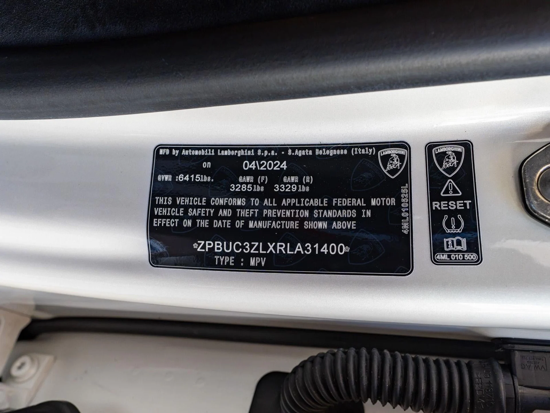 mph038_44087708_39_5969d70726