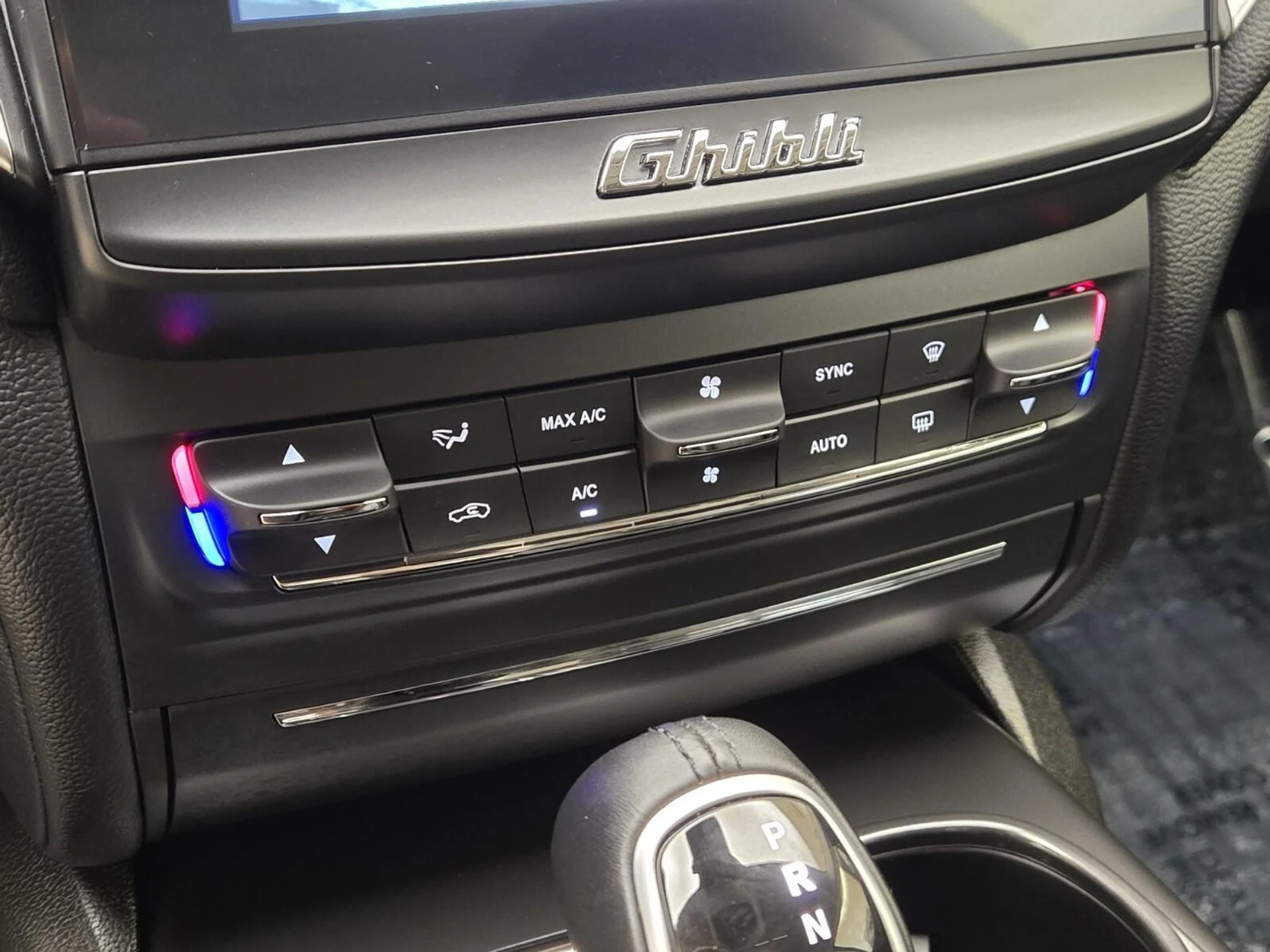 mph038_443948886_Used_2018_Maserati_Ghibli_1763108857_eb88a77699