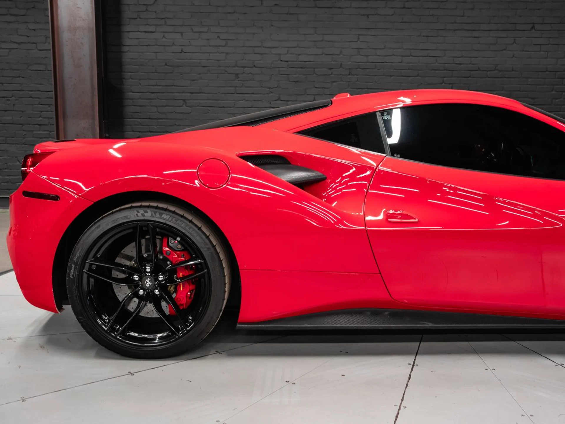 mph038_449793279_ferrari_488_gtb_2017_517e3f5760