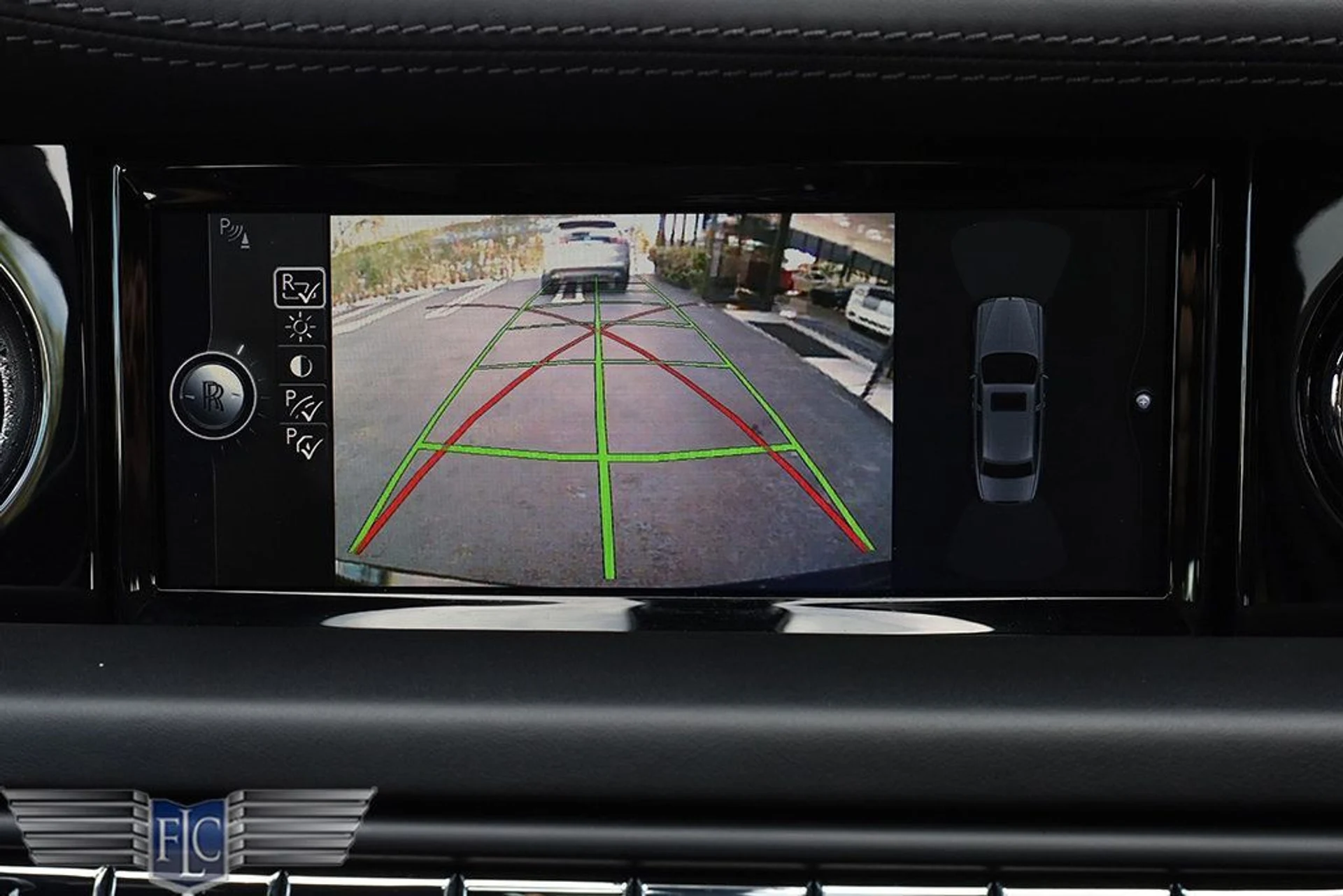 mph038_45242848_used_2016_rolls_royce_phantom_4drsedan_6305_22959100_39_1024_e35887475a