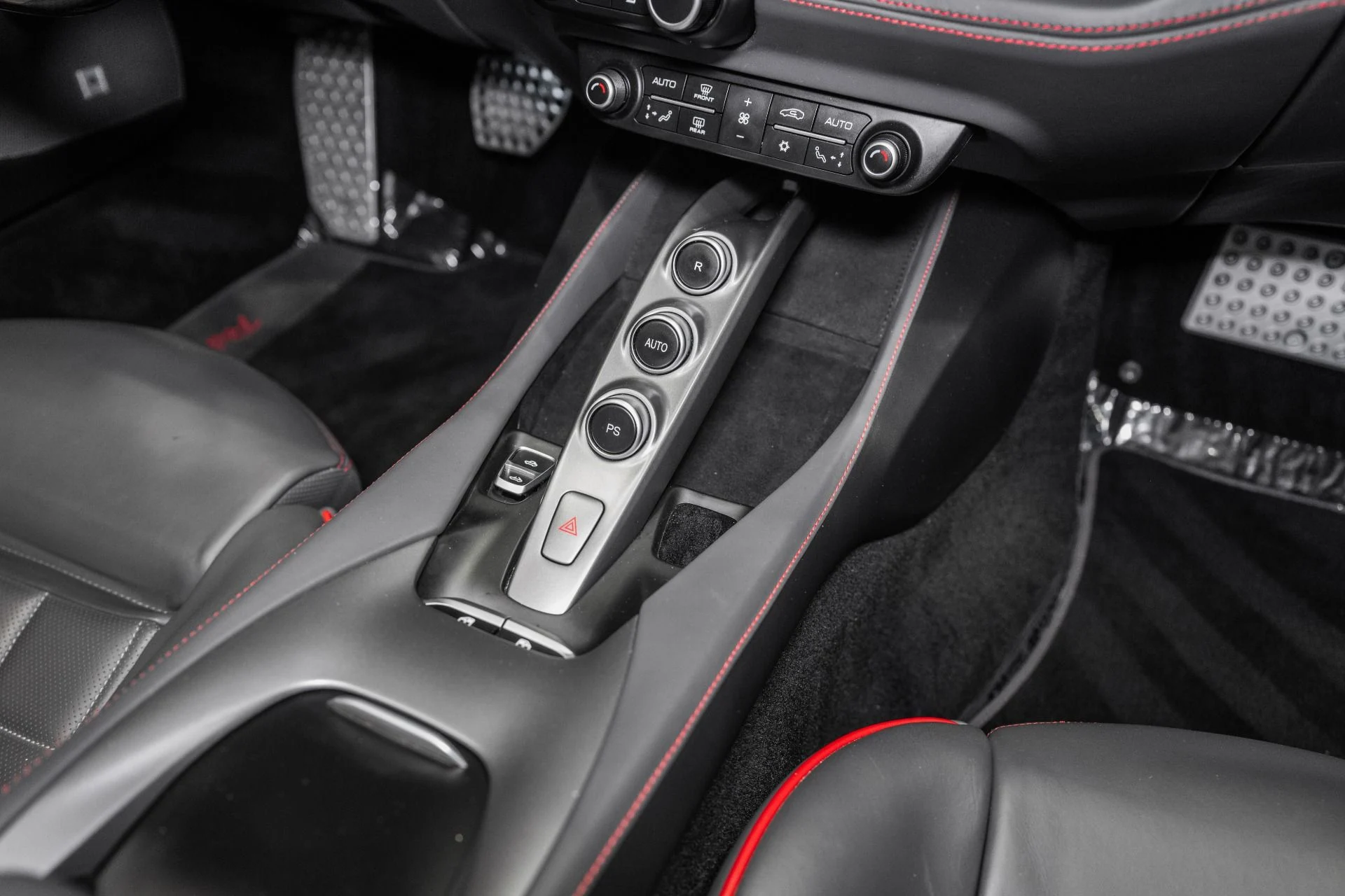 mph038_45754804_Used_2019_Ferrari_Portofino_1780718714_56eacfa784