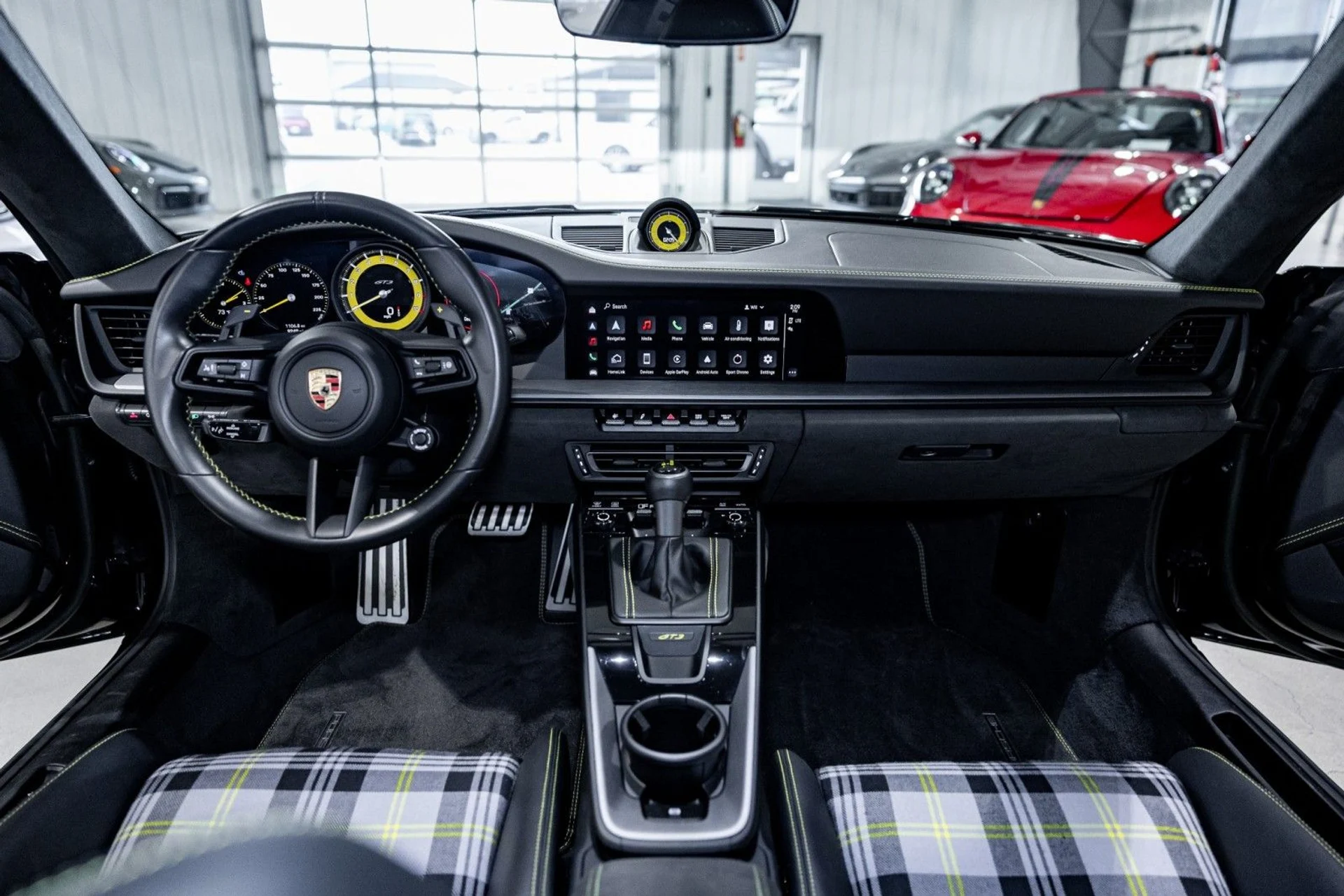 mph038_465735248_b_Q_64ebfb18ac