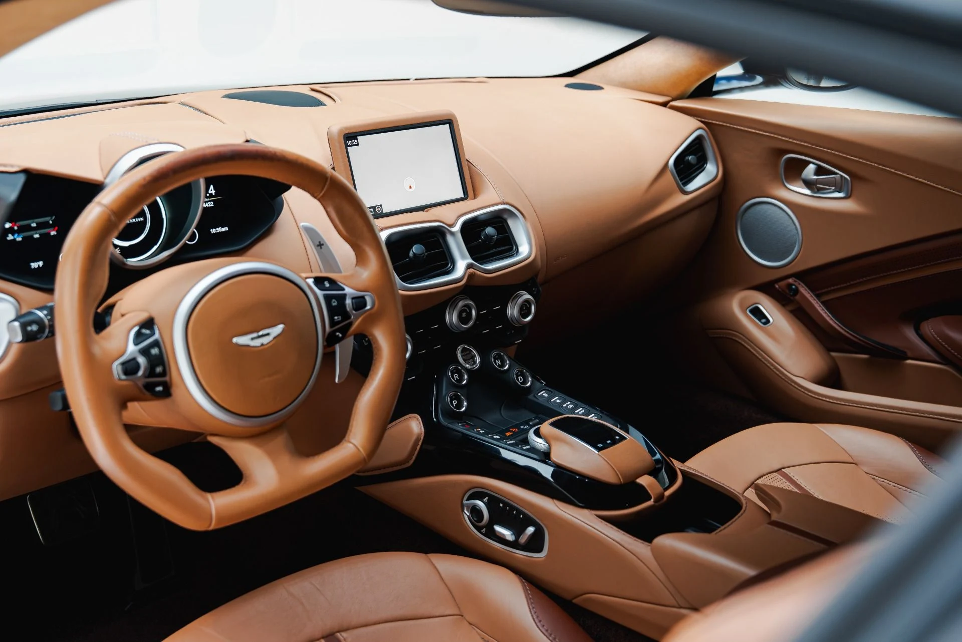 mph038_470151038_Used_2019_Aston_Martin_Vantage_1793290959_b4568a81c5