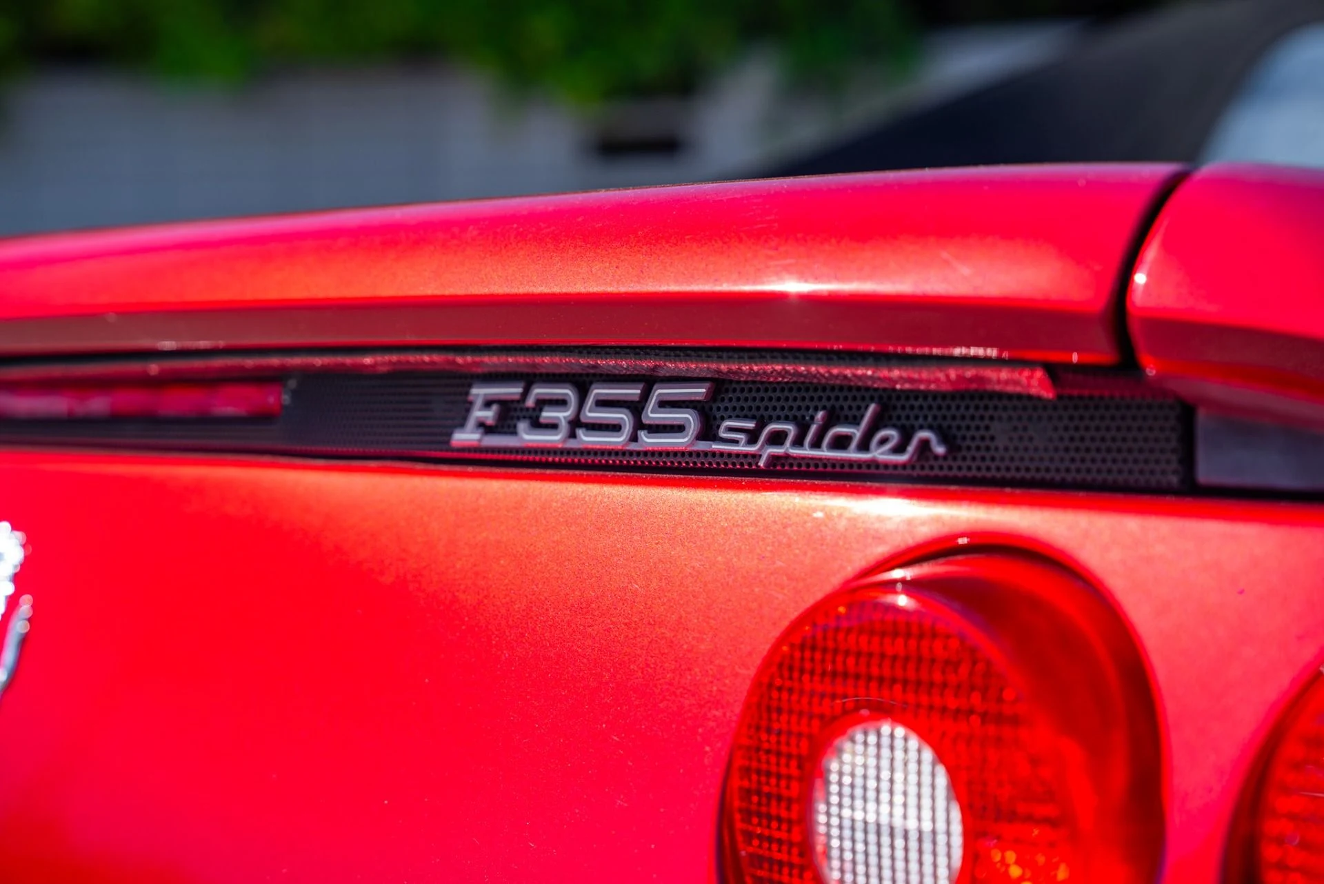 mph038_480300332_Used_1995_Ferrari_F355_Spider_1762303570_8ea4b8113c