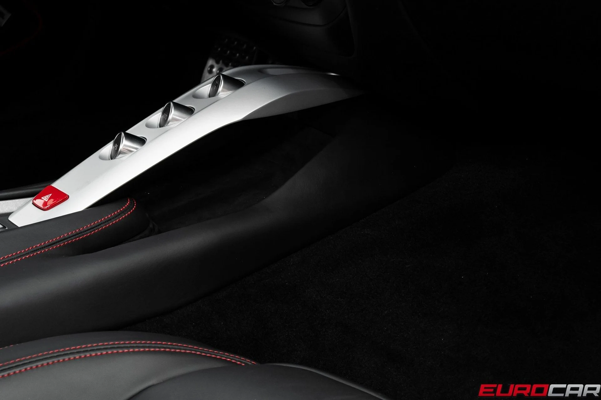 mph038_508136709_image_39_7e69a38338