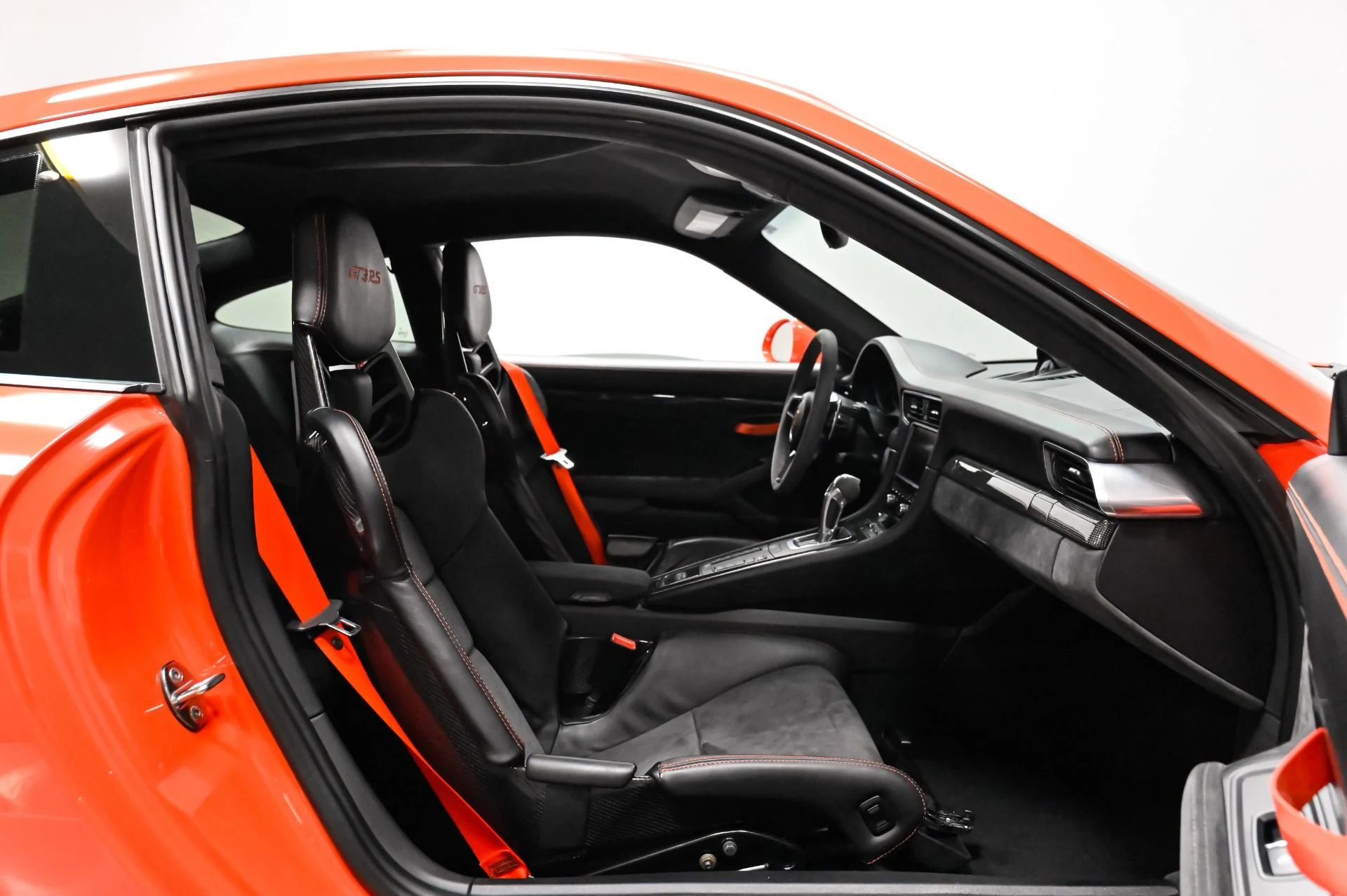 mph038_527049709_Used_2016_Porsche_911_GT_3_RS_1791298183_778fe2ca33