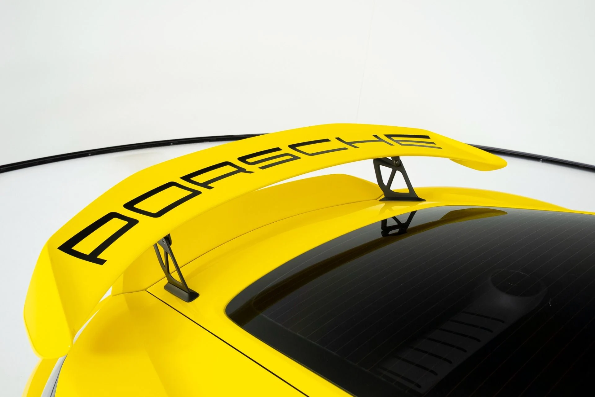 mph038_544165123_Used_2022_Porsche_718_Cayman_GT_4_1769546035_6b3ca705d5