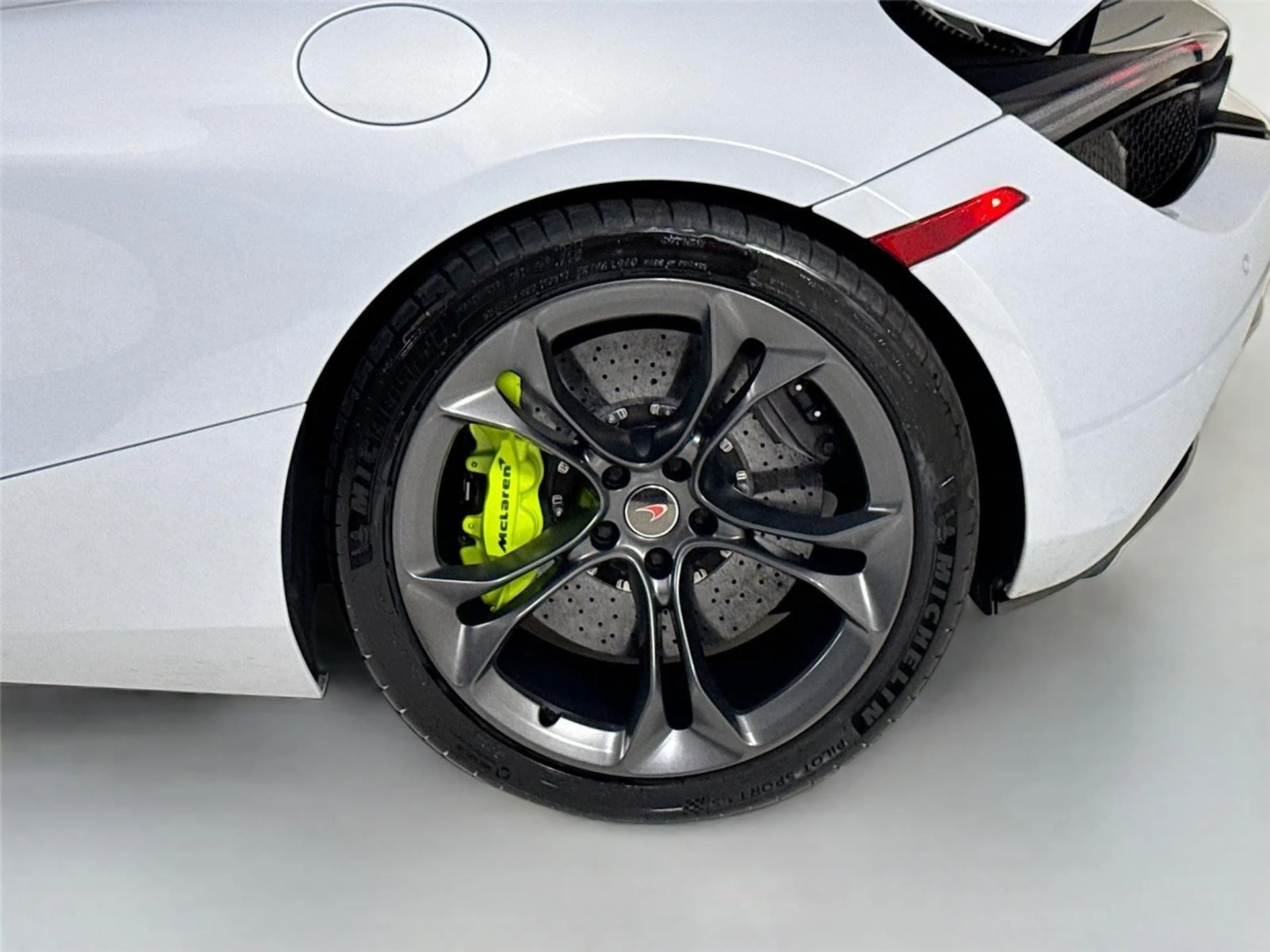 mph038_560453009_60a42a575ebbde370fff55ecf43e2f40_c854d8924d