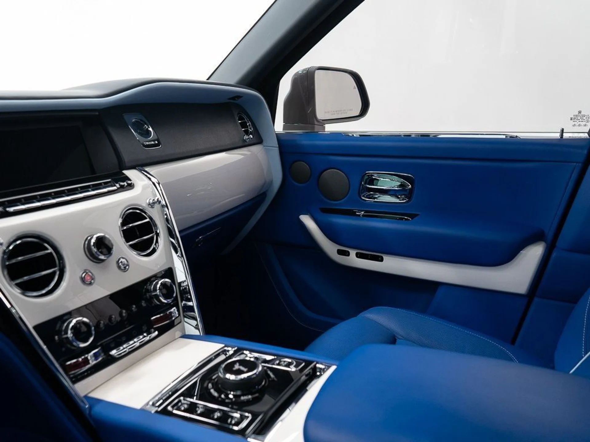 mph038_560738894_cfb06f6bf8b04c1adeb42d01b7a580b4_e256d9139e