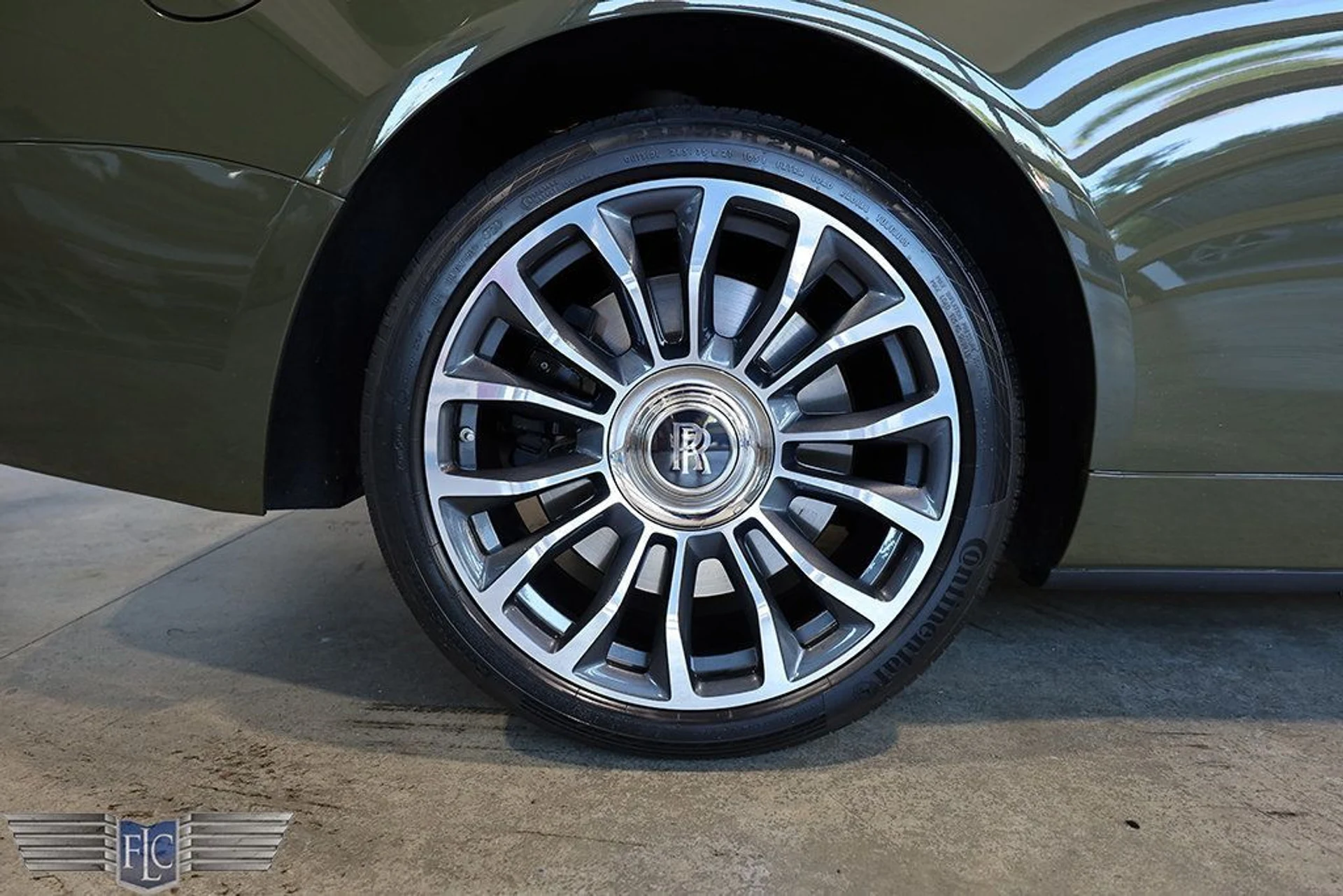 mph038_580290289_used_2021_rolls_royce_dawn_convertible_9689_23009297_39_1024_b3f8362f8d