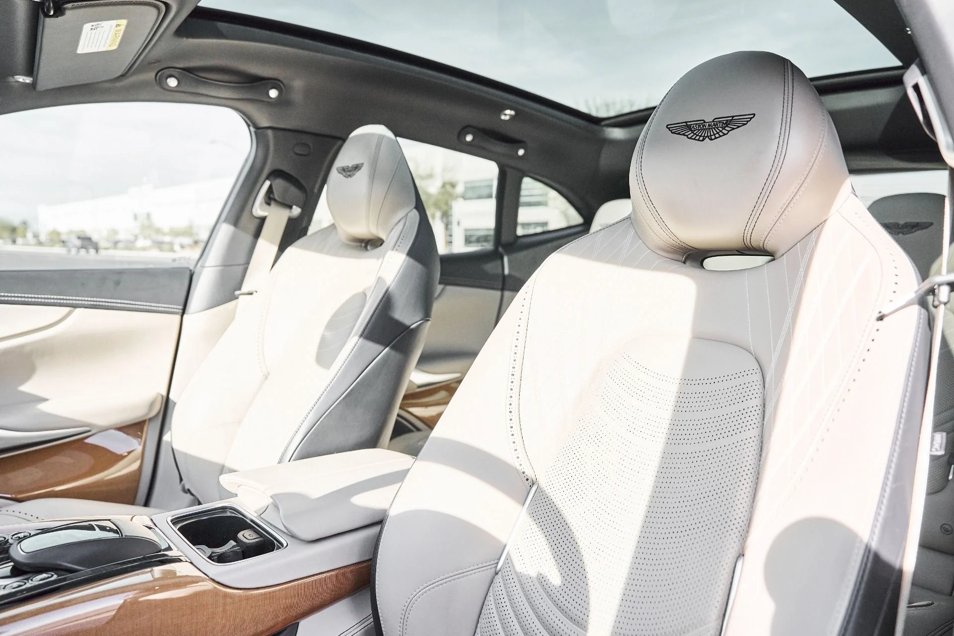 mph038_596192959_Used_2023_Aston_Martin_DBX_707_1774652422_0ef806d892