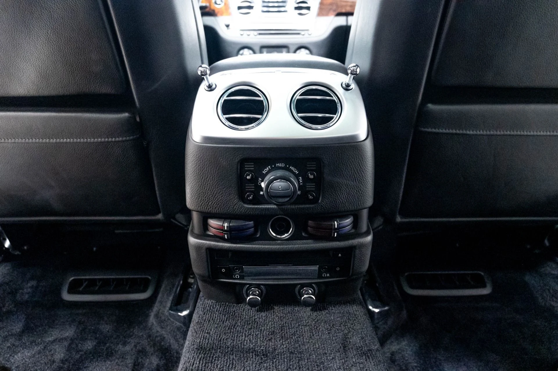 mph038_60009289_Used_2012_Rolls_Royce_Ghost_1778014944_2a5ddb39dc