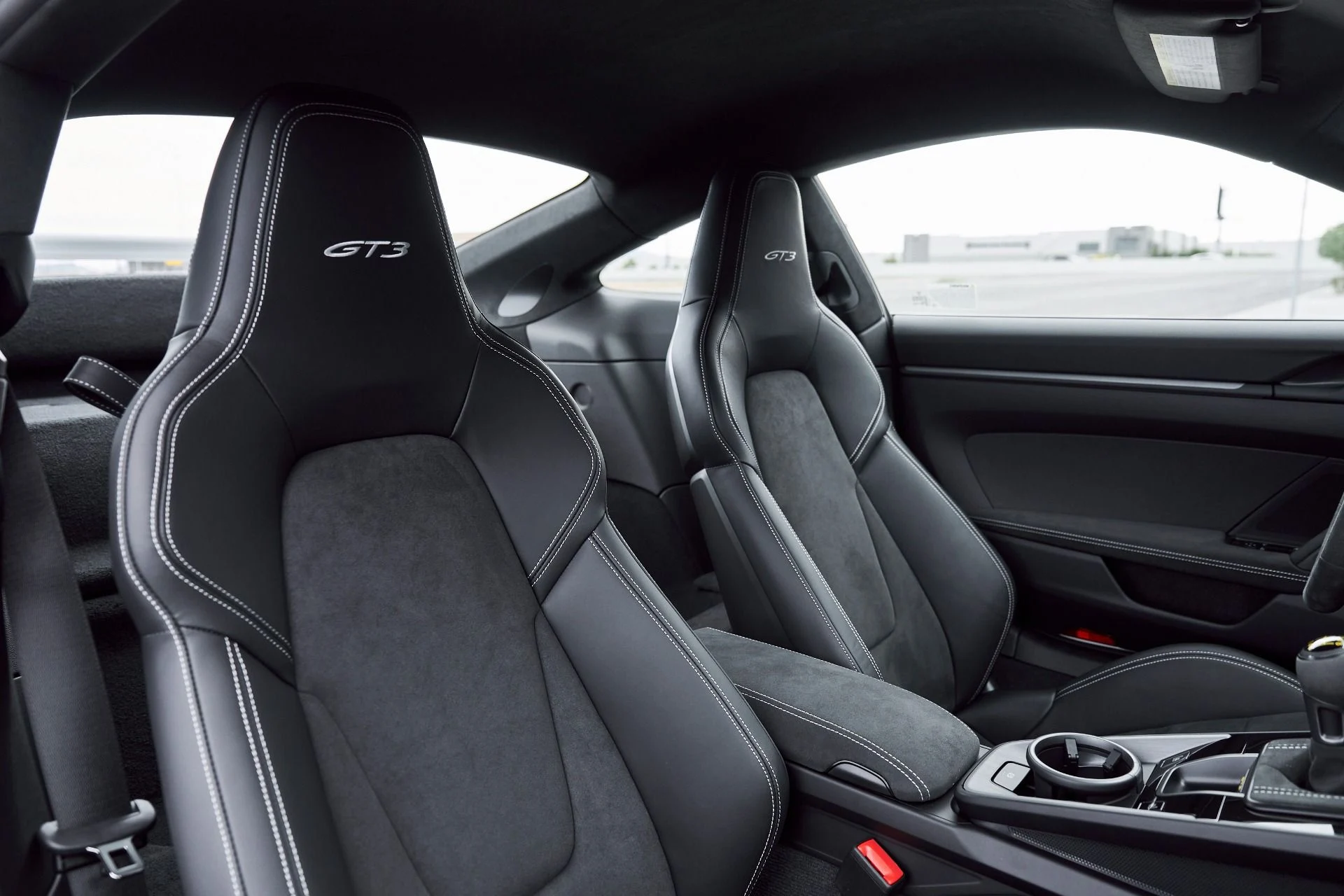 mph038_60030240_Used_2025_Porsche_911_GT_3_1766797640_39e213ad20