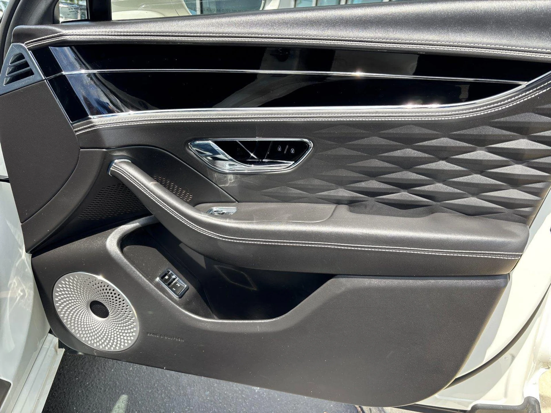 mph038_600593407_d18f55ca6c248b8903e7a1d6fcb0091d_caf532dcd9