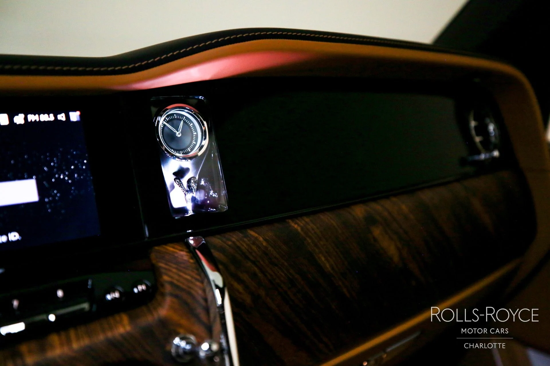 mph038_622891828_Used_2025_Rolls_Royce_Cullinan_1759510735_5d4daed93f