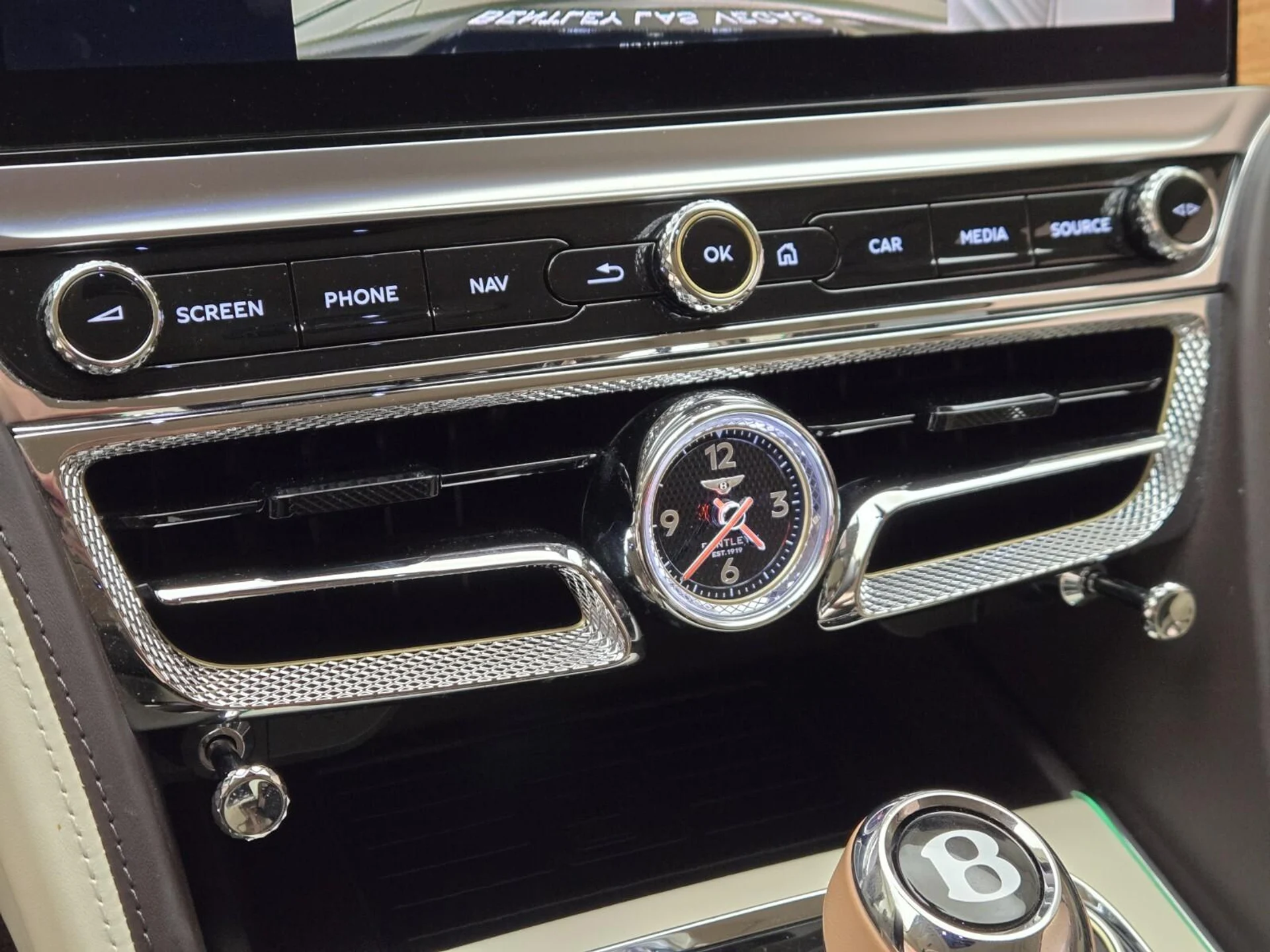 mph038_626515350_Used_2023_Bentley_Flying_Spur_Hybrid_Odyssean_Edition_1777355038_d1cb9ec71c