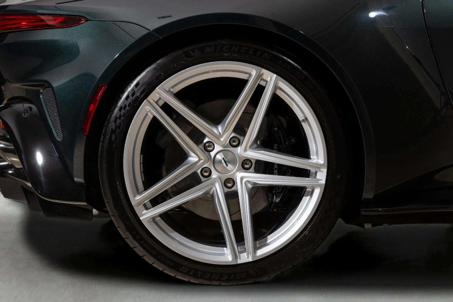 mph038_6435017_5ddad2f4_e1ad_4c49_97a5_899ea12872ad_40b3effe4e