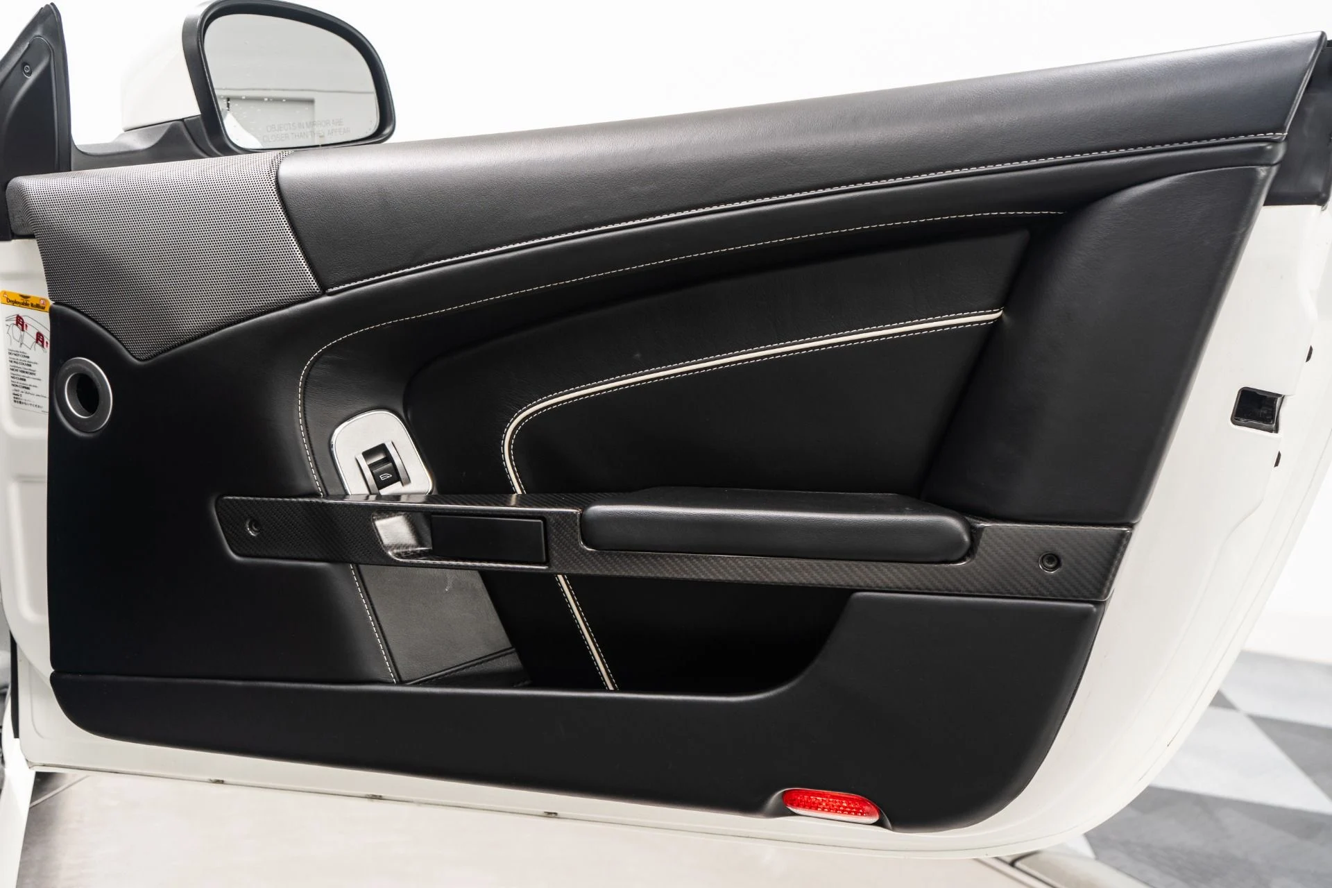 mph038_644138878_Used_2014_Aston_Martin_DB_9_Volante_V12_20_Inch_Wheels_Carbon_Fiber_Trim_1756221007_3dfb81c4f7