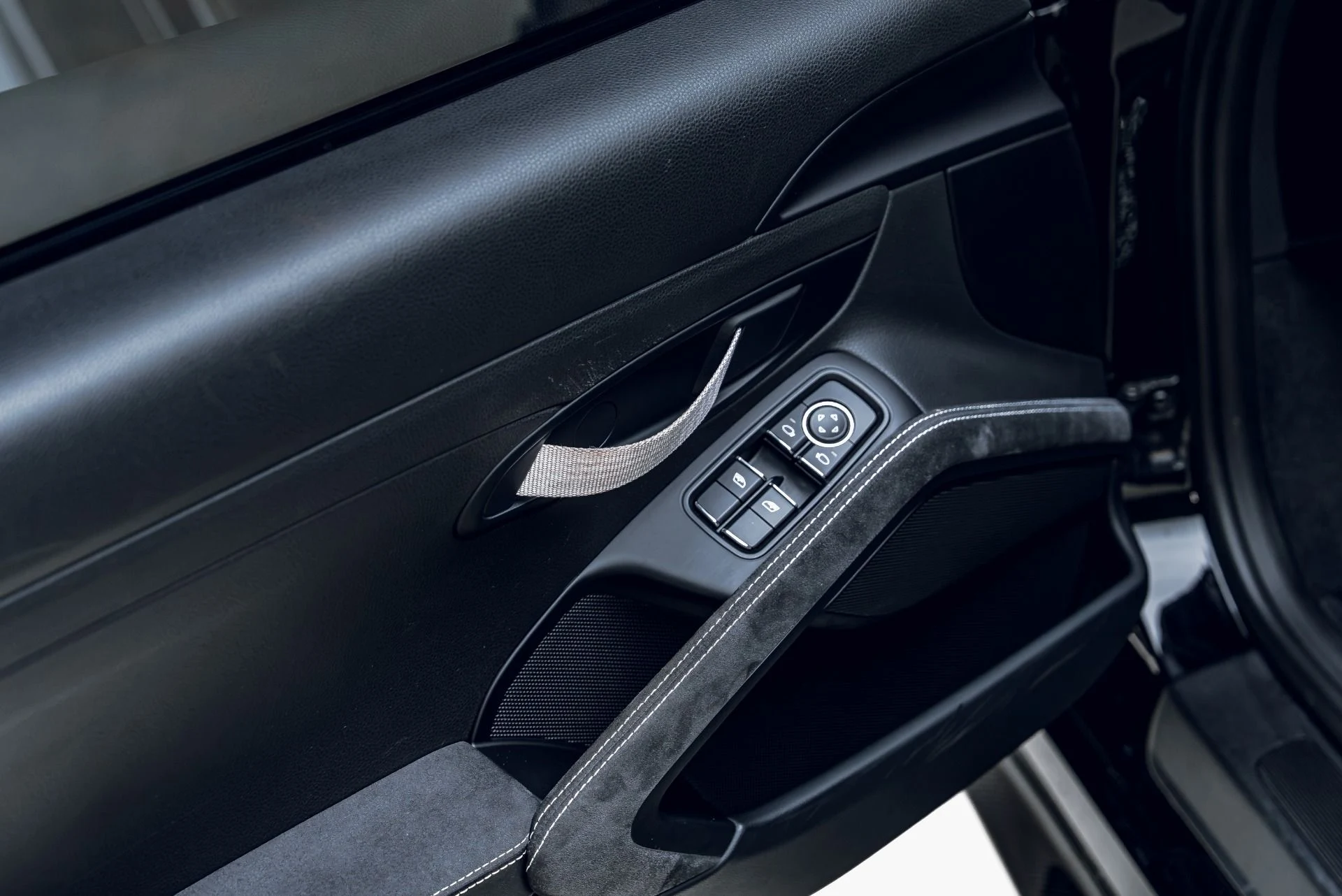 mph038_64667447_Used_2019_Porsche_911_GT_3_RS_1783617078_193aa58b70