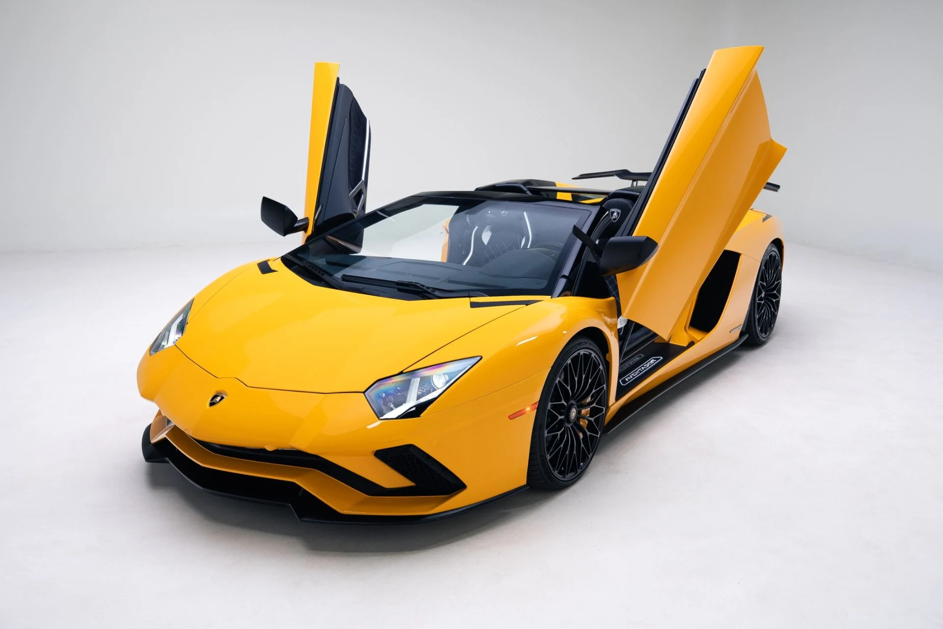 mph038_648360339_Used_2018_Lamborghini_Aventador_Roadster_LP_740_4_S_1767990802_d3bcdf48dd