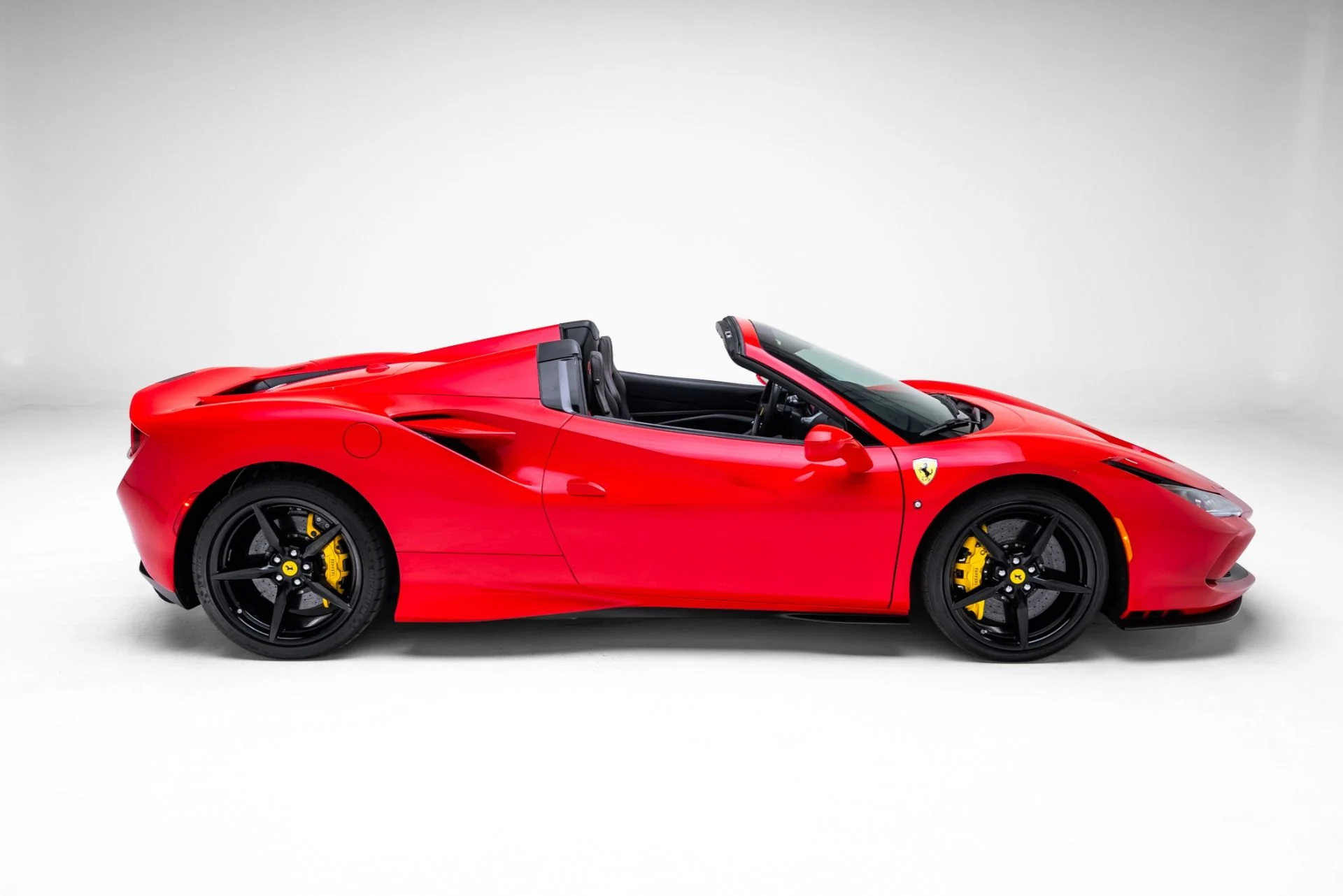 mph038_657850065_Used_2022_Ferrari_F8_Spider_1772060446_fcec423b4c