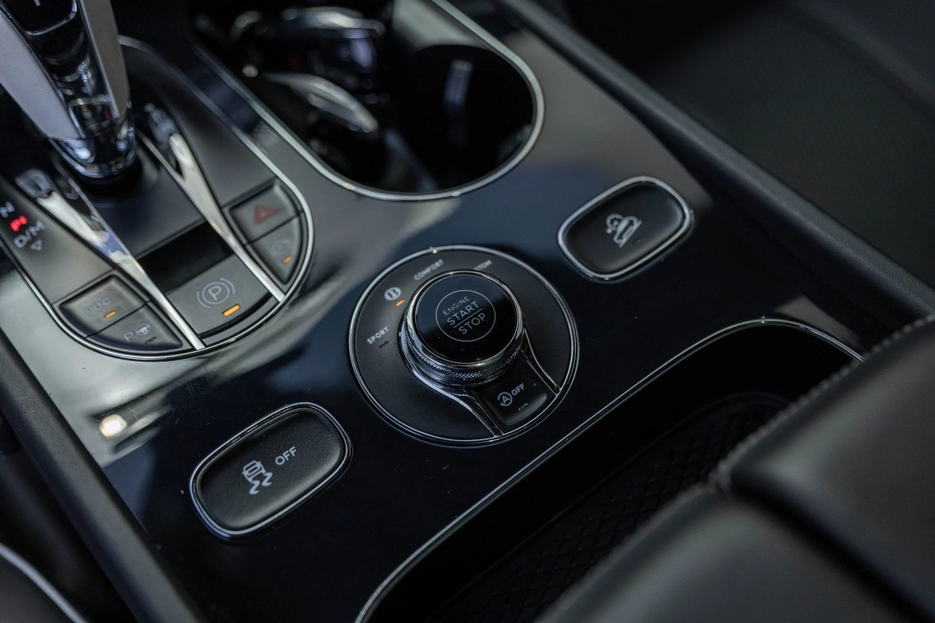 mph038_670721076_Hi_Tech_Luxury_Imports_LLC_SJAHT_2_ZV_8_PC_020673_image_38_02bc664d6b
