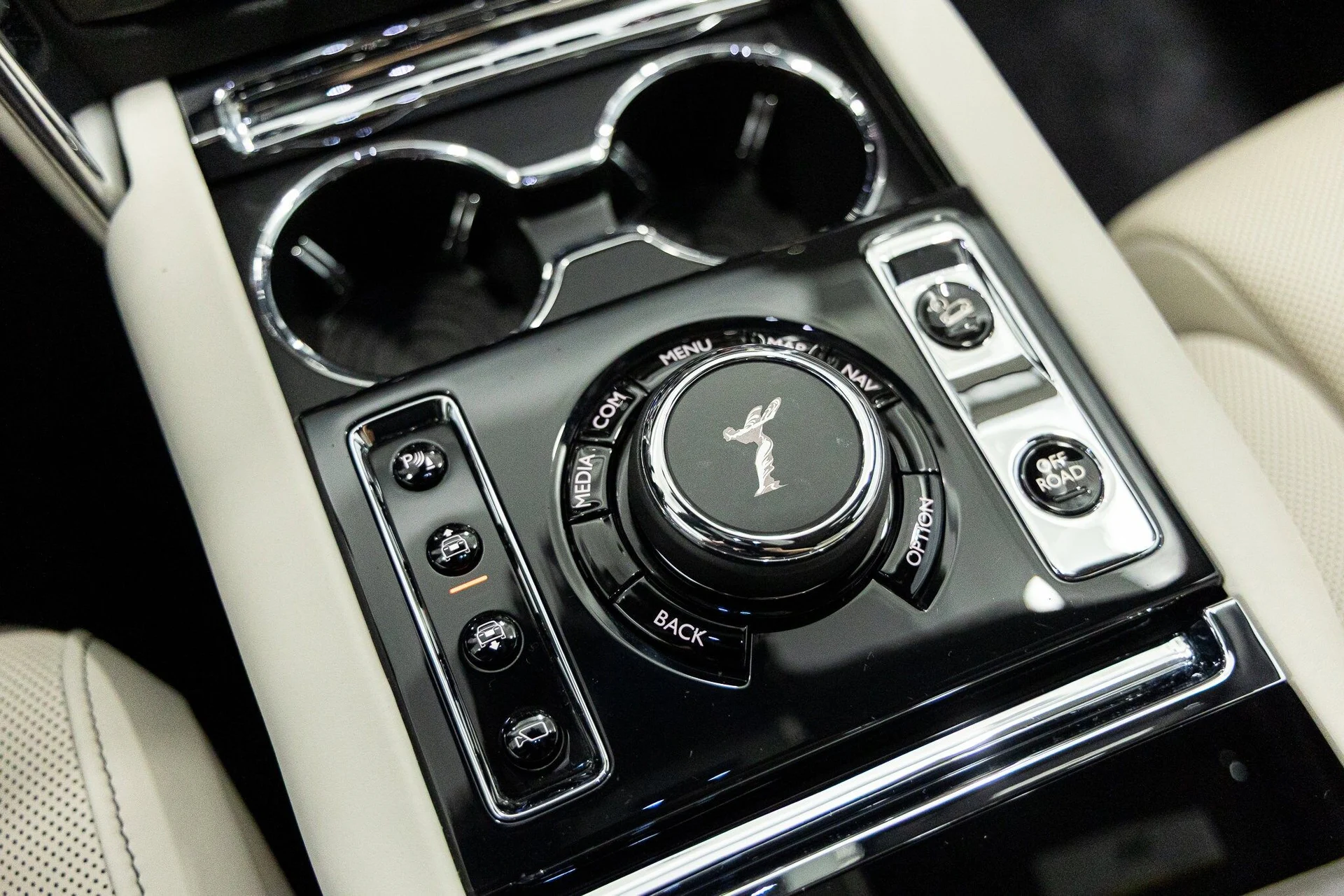 mph038_675351336_42ab576db05cb60eb0537fa5ded77985x_168b22627b