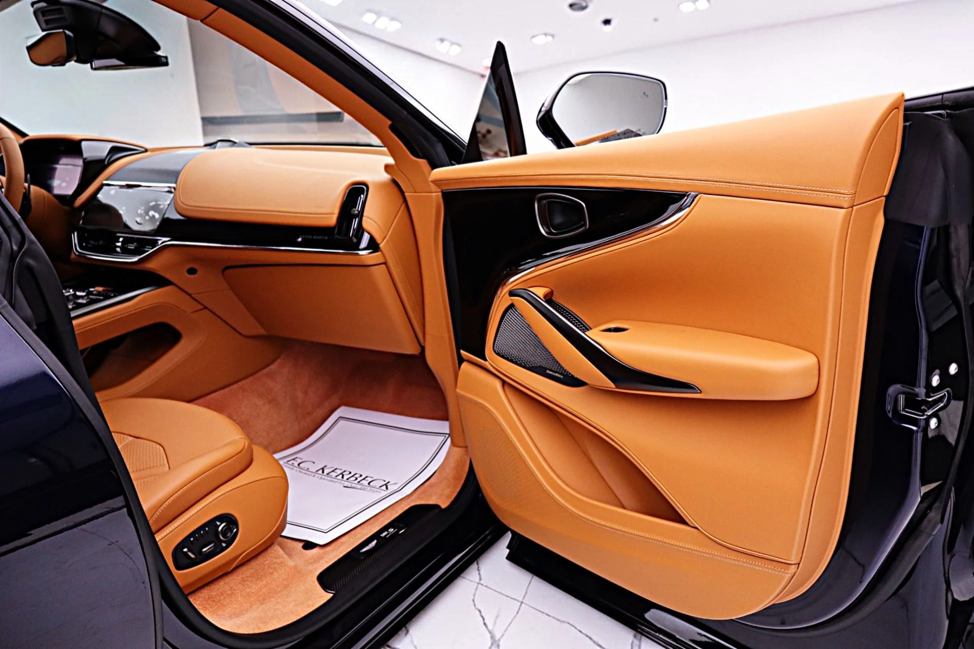 mph038_691758287_New_2026_Aston_Martin_DBX_S_8106f4555a