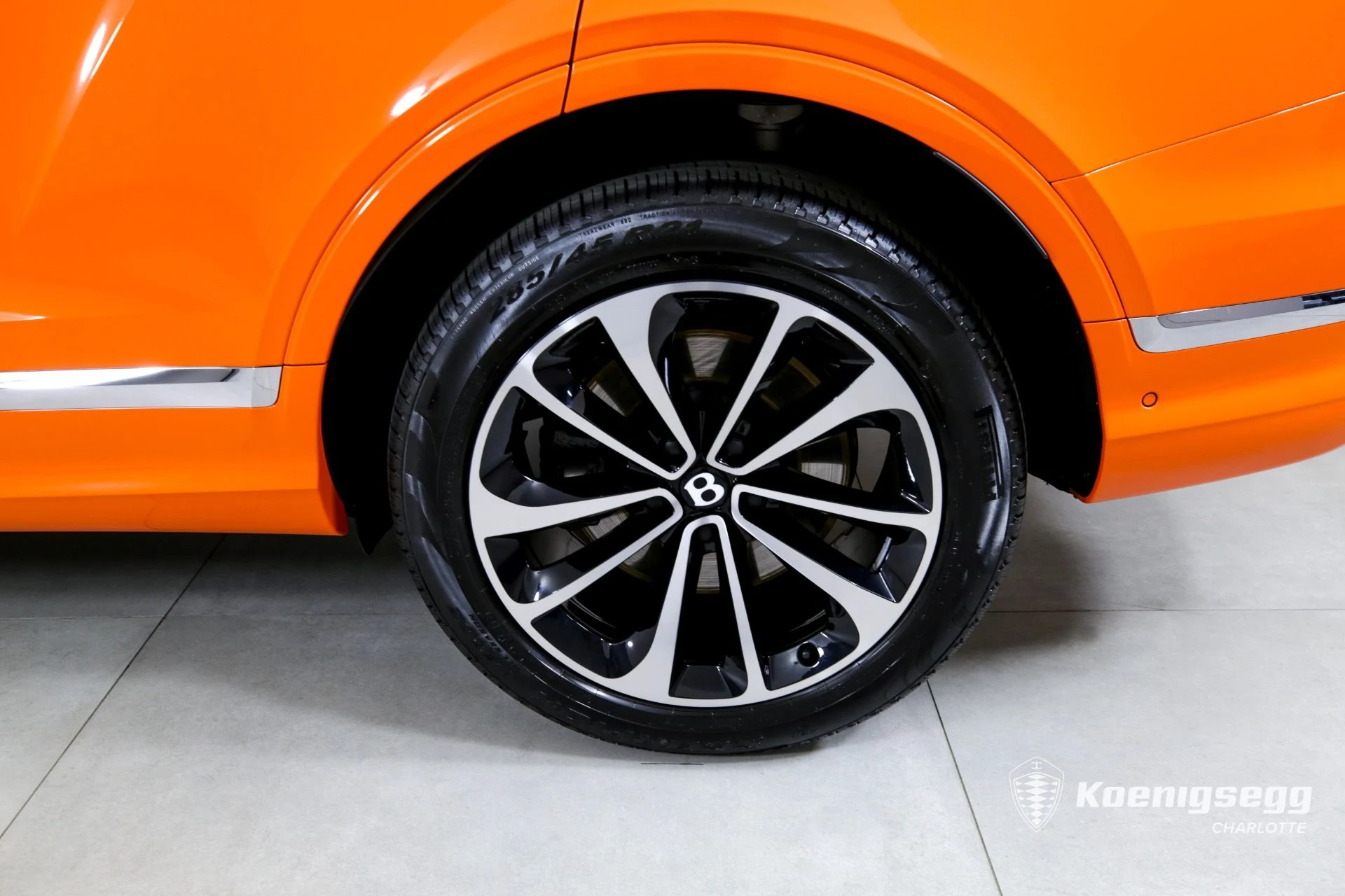 mph038_712275250_Used_2022_Bentley_Bentayga_V8_1713469651_8438e321f0