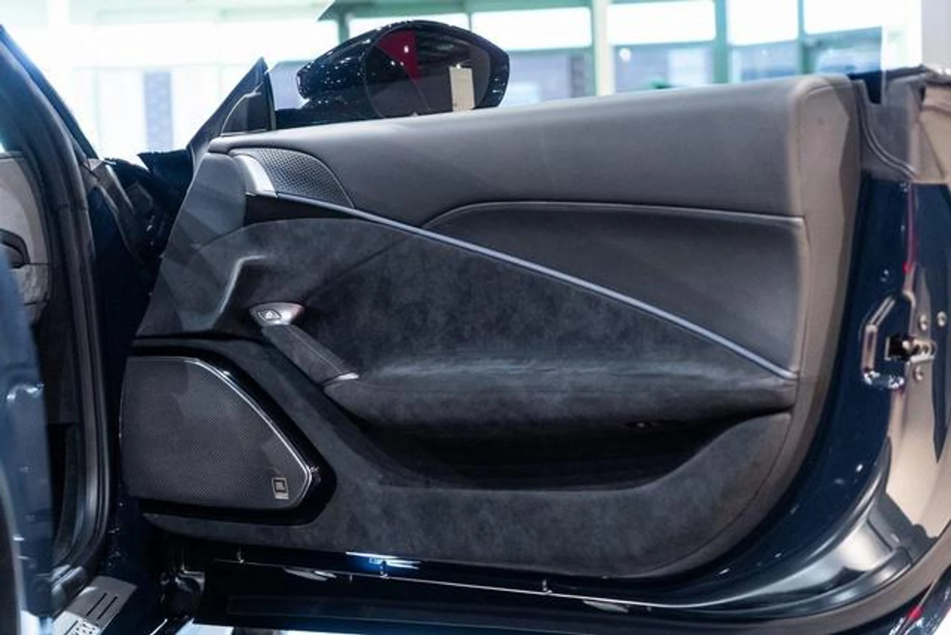 mph038_716002367_W_Kl_Fk_X0f3_Bk0_P_0_7_Sv5_L_Un_Thh4_b50c91a4e6