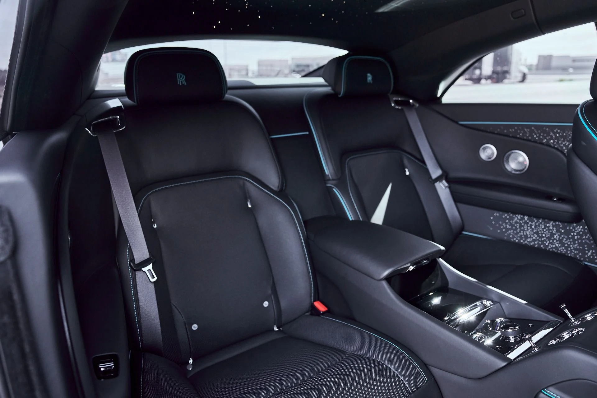 mph038_721741912_Used_2025_Rolls_Royce_Spectre_Base_1771642463_2b46c42143