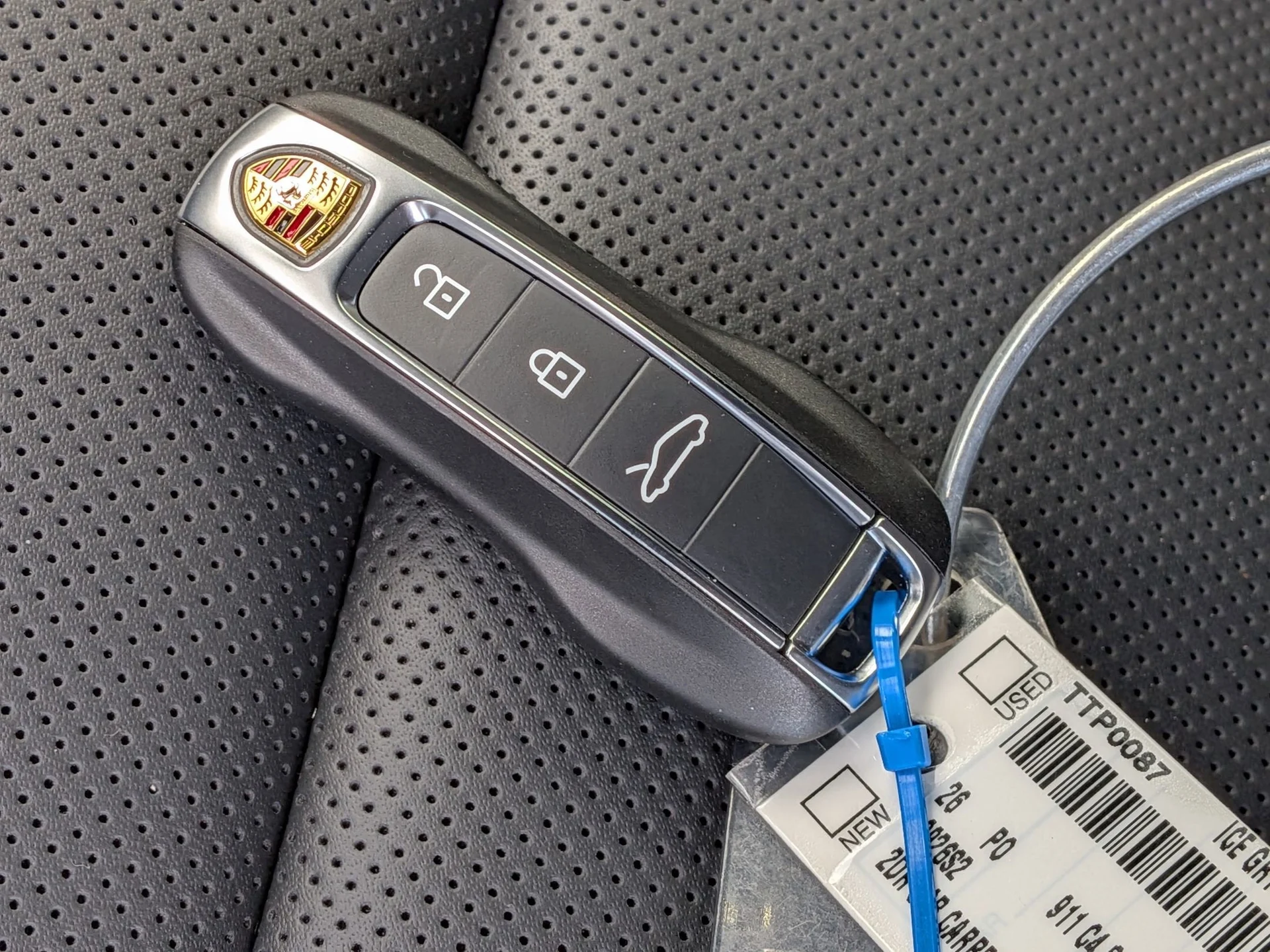 mph038_726304396_b9dfe3d34b20a165a5005a7f478d995fx_15ec7bd699