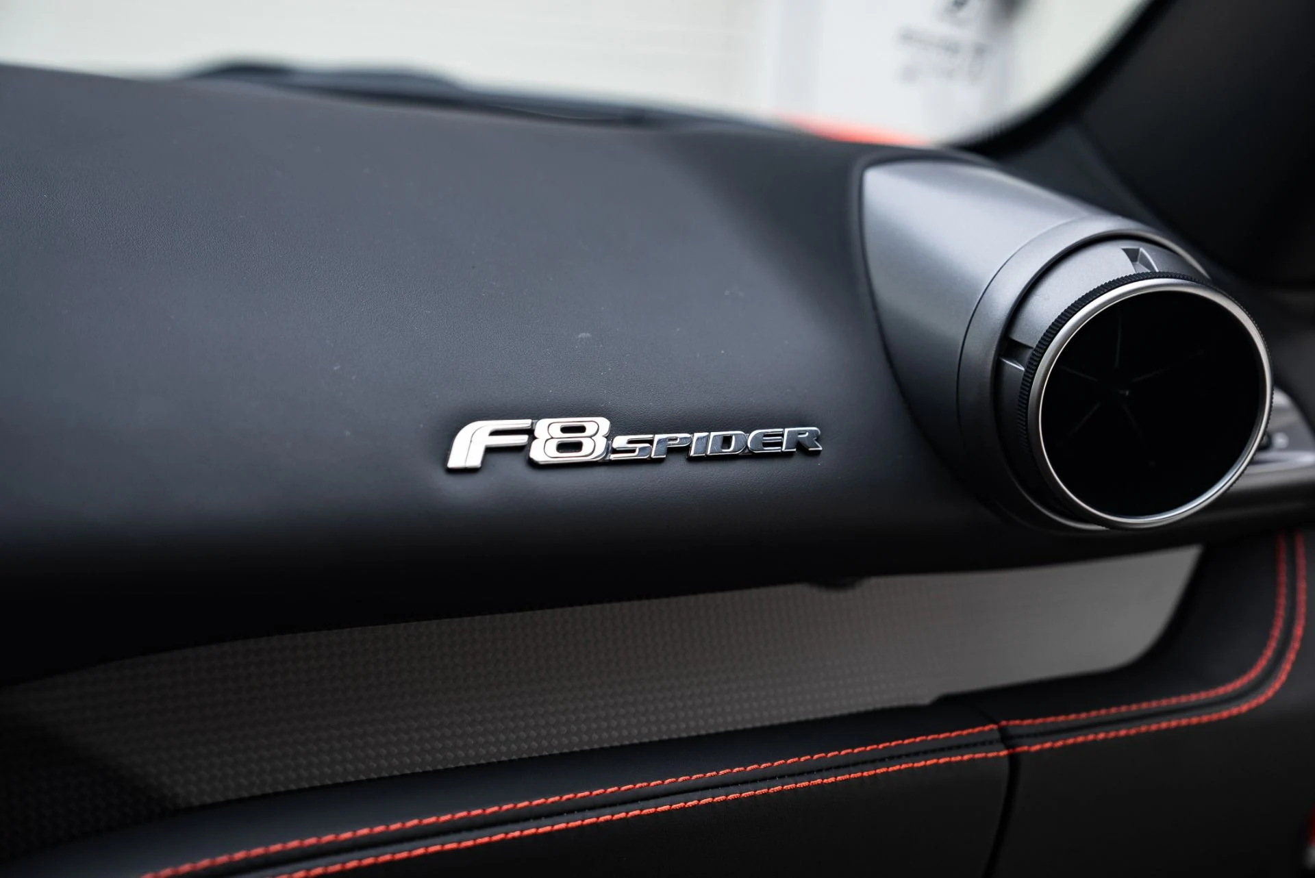 mph038_727868547_Used_2022_Ferrari_F8_Spider_1766089321_0b2dbe406c