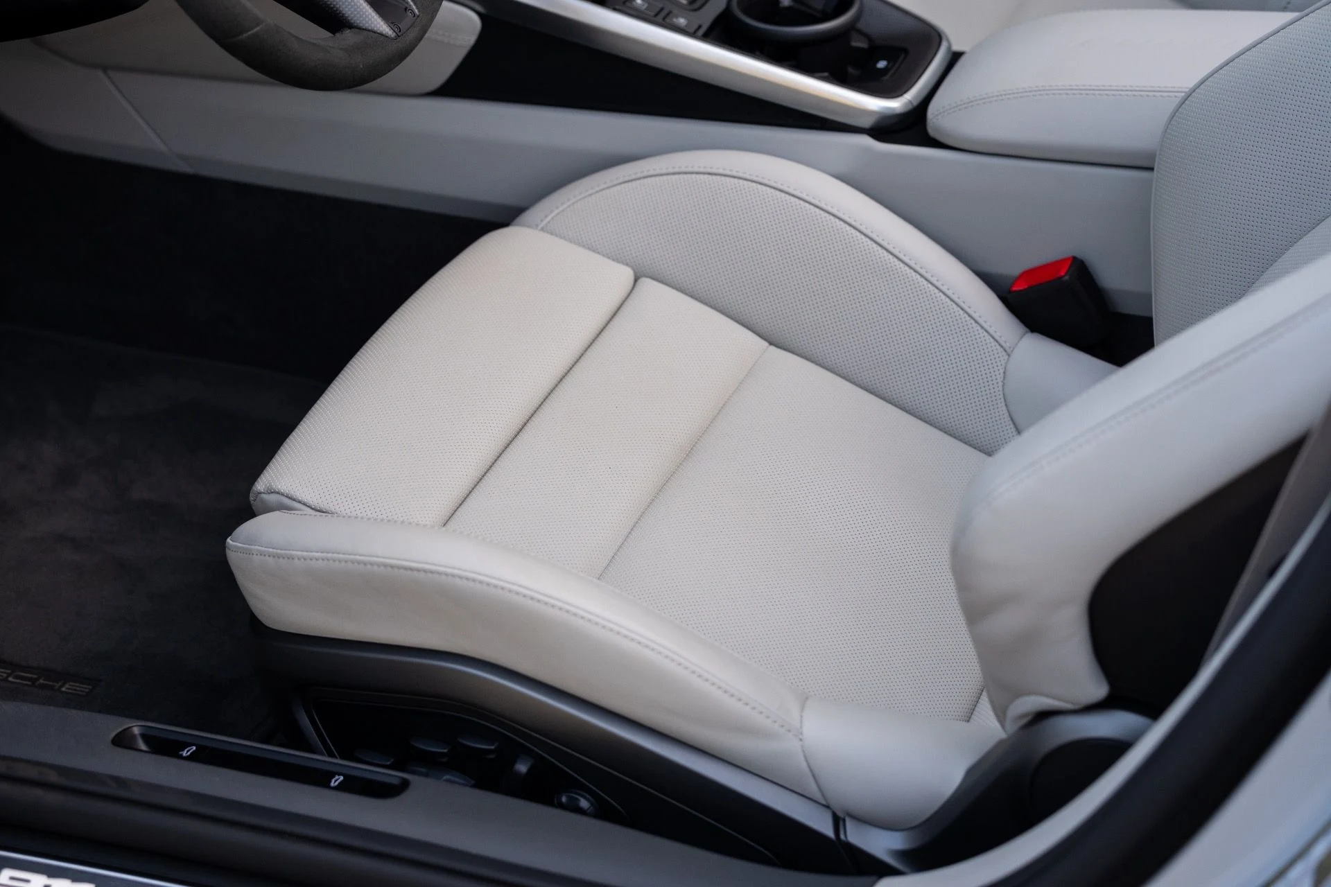 mph038_728499088_Used_2025_Porsche_911_Cabriolet_Turbo_S_1769622703_92306c3389