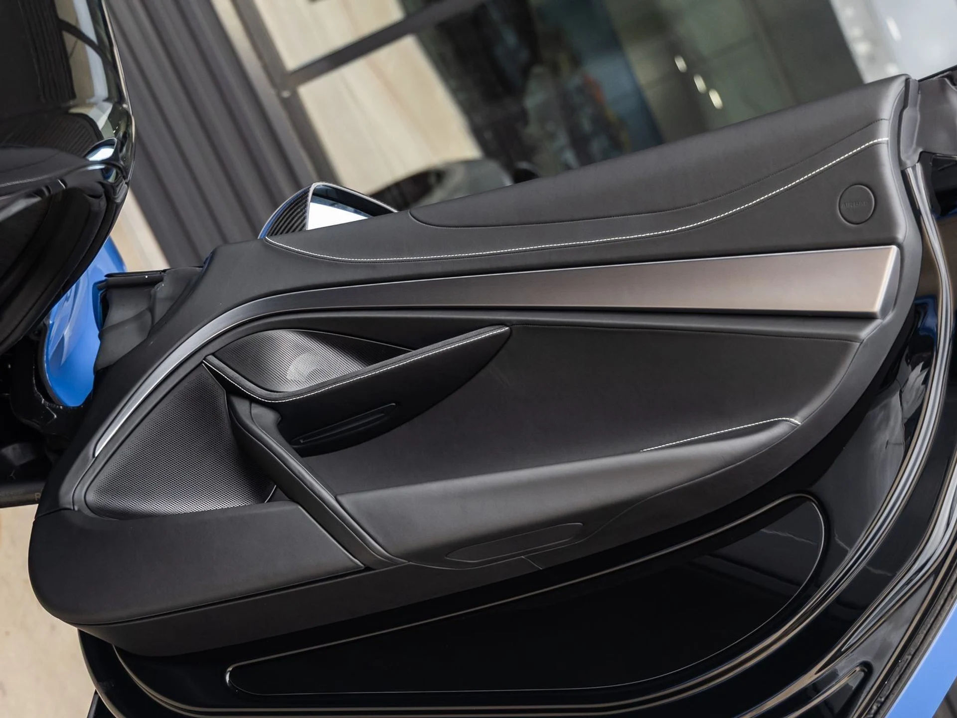 mph038_730635986_39_031400ecec