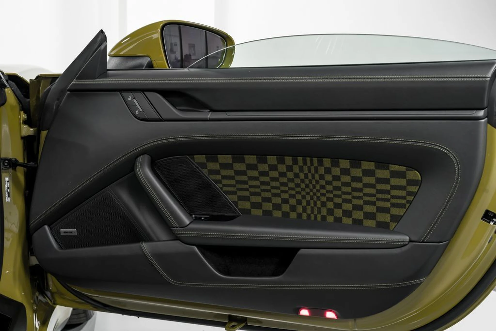 mph038_74903183_f8560d3aa85adfff71e6e6f08a293f1ex_47be4eb47f