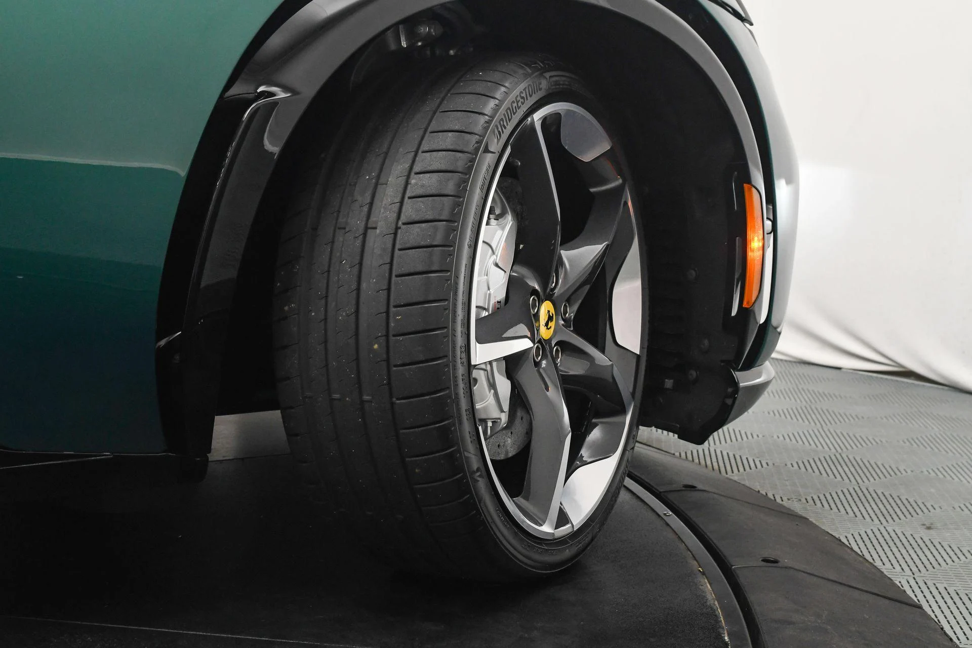 mph038_750271485_Used_2025_Ferrari_Purosangue_Verde_Pino_1757451490_e49504c01b