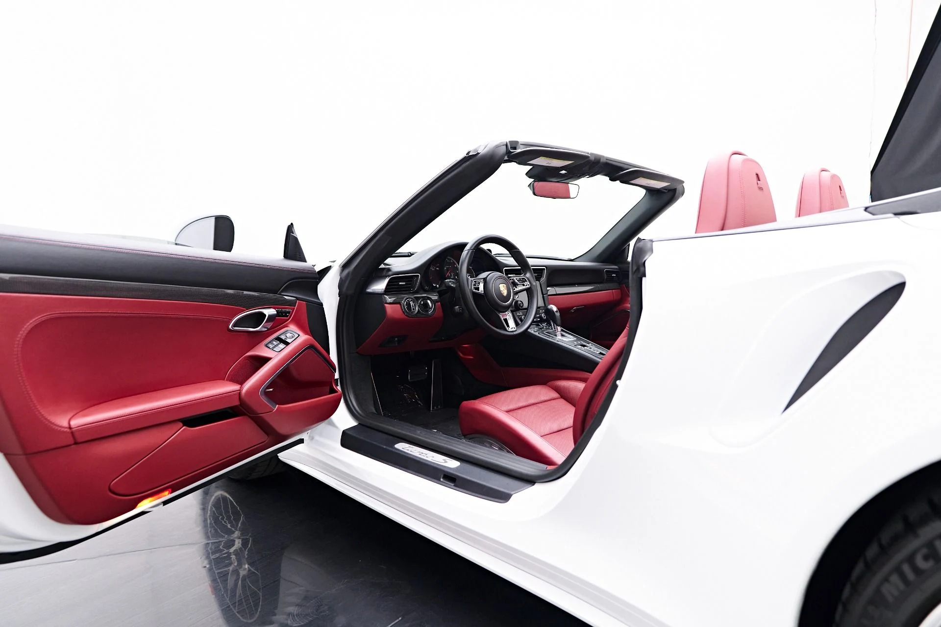 mph038_764561801_Used_2019_Porsche_911_Turbo_S_1755714959_cca9198cfe
